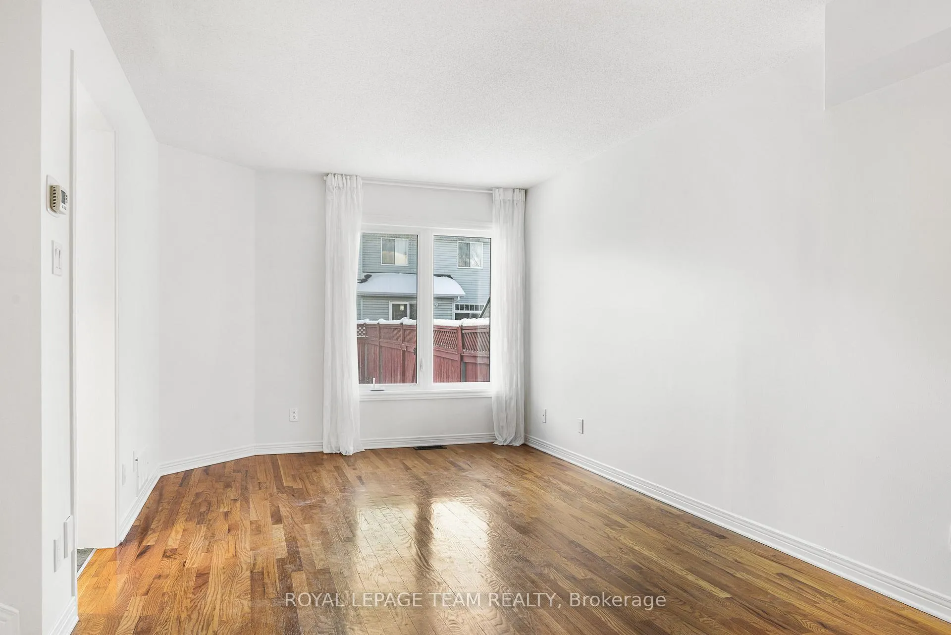Photo 12 of 32 Bishops Mills Way, Ottawa, Kanata - Beaverbrook — HOMEH