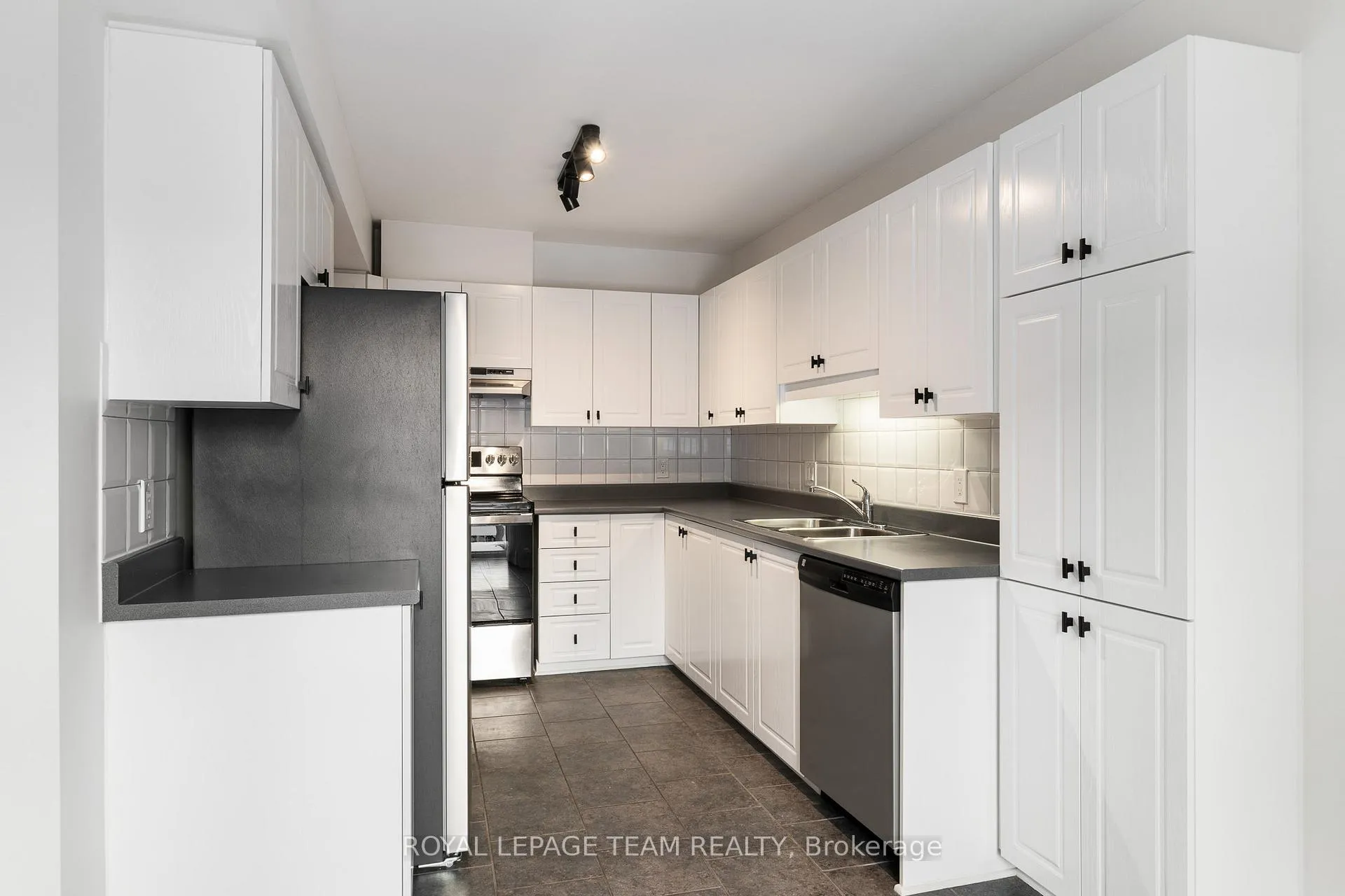 Photo 21 of 32 Bishops Mills Way, Ottawa, Kanata - Beaverbrook — HOMEH