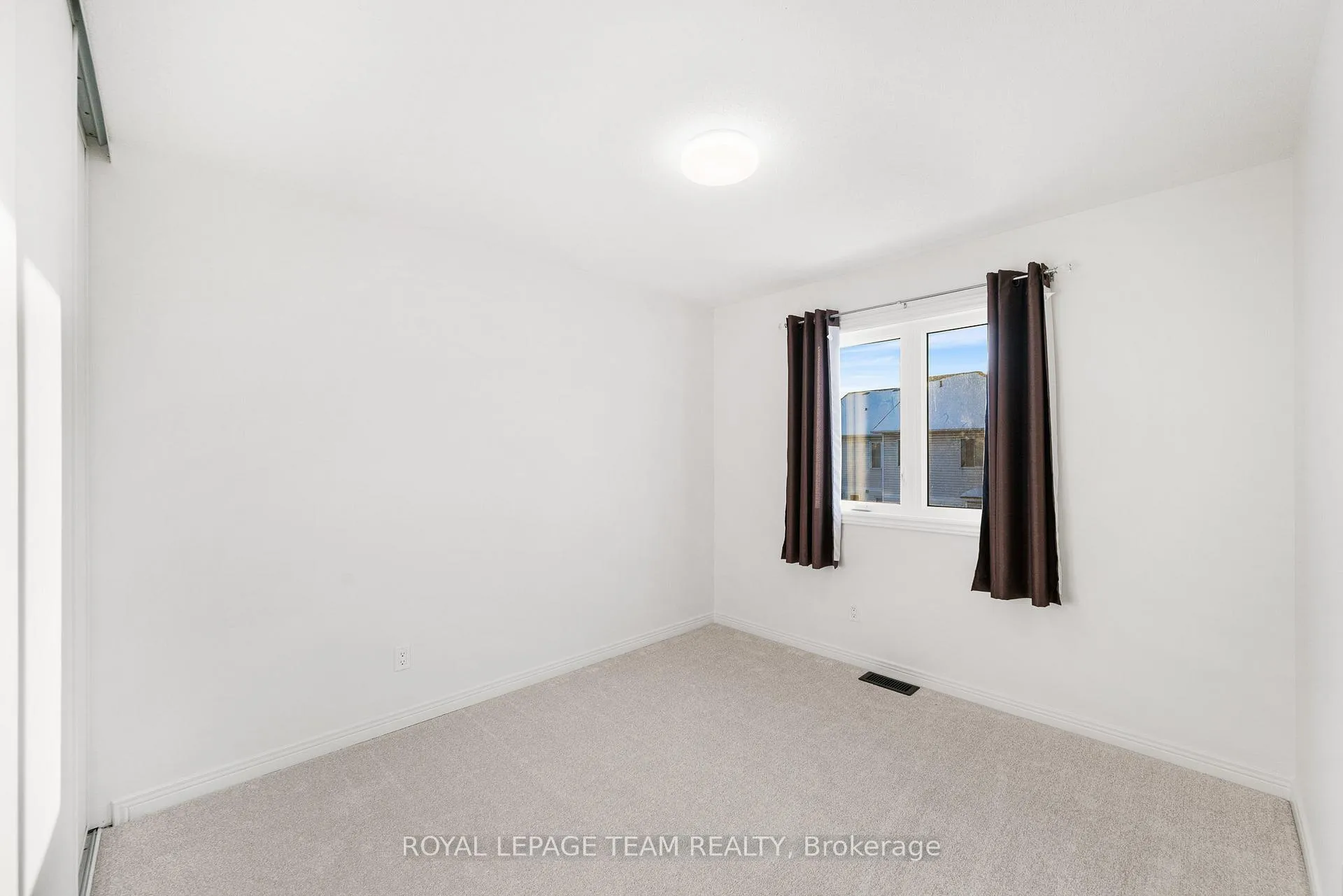Photo 31 of 32 Bishops Mills Way, Ottawa, Kanata - Beaverbrook — HOMEH