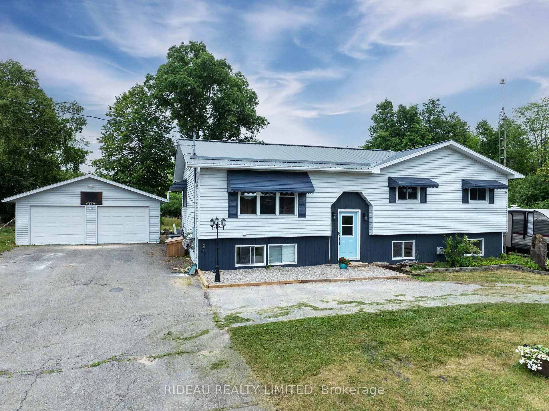 Photo 1 of 275A Bay Road, Rideau Lakes, Rideau Lakes (South Elmsley) Twp — HOMEH