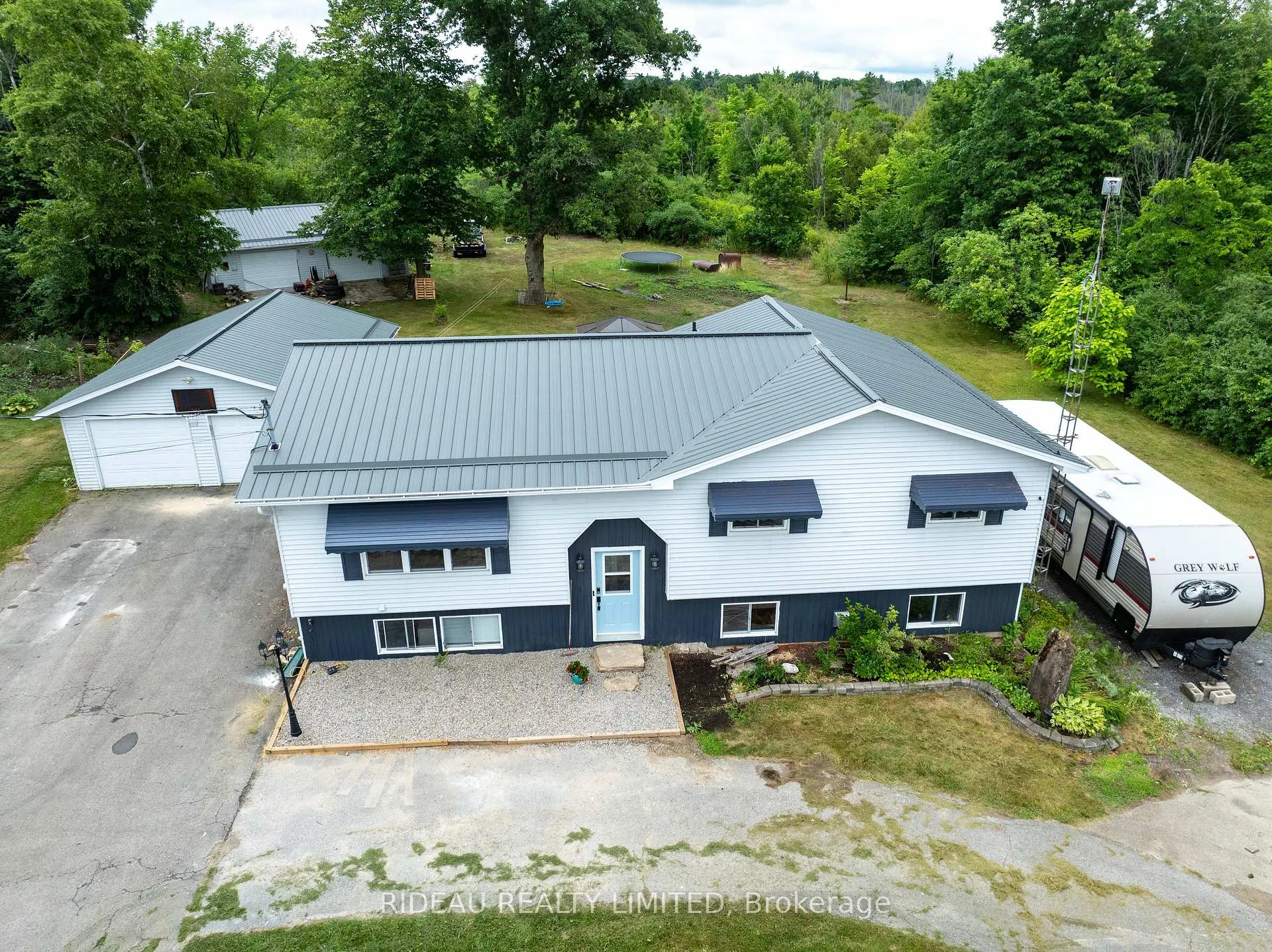 Photo 3 of 275A Bay Road, Rideau Lakes, Rideau Lakes (South Elmsley) Twp — HOMEH