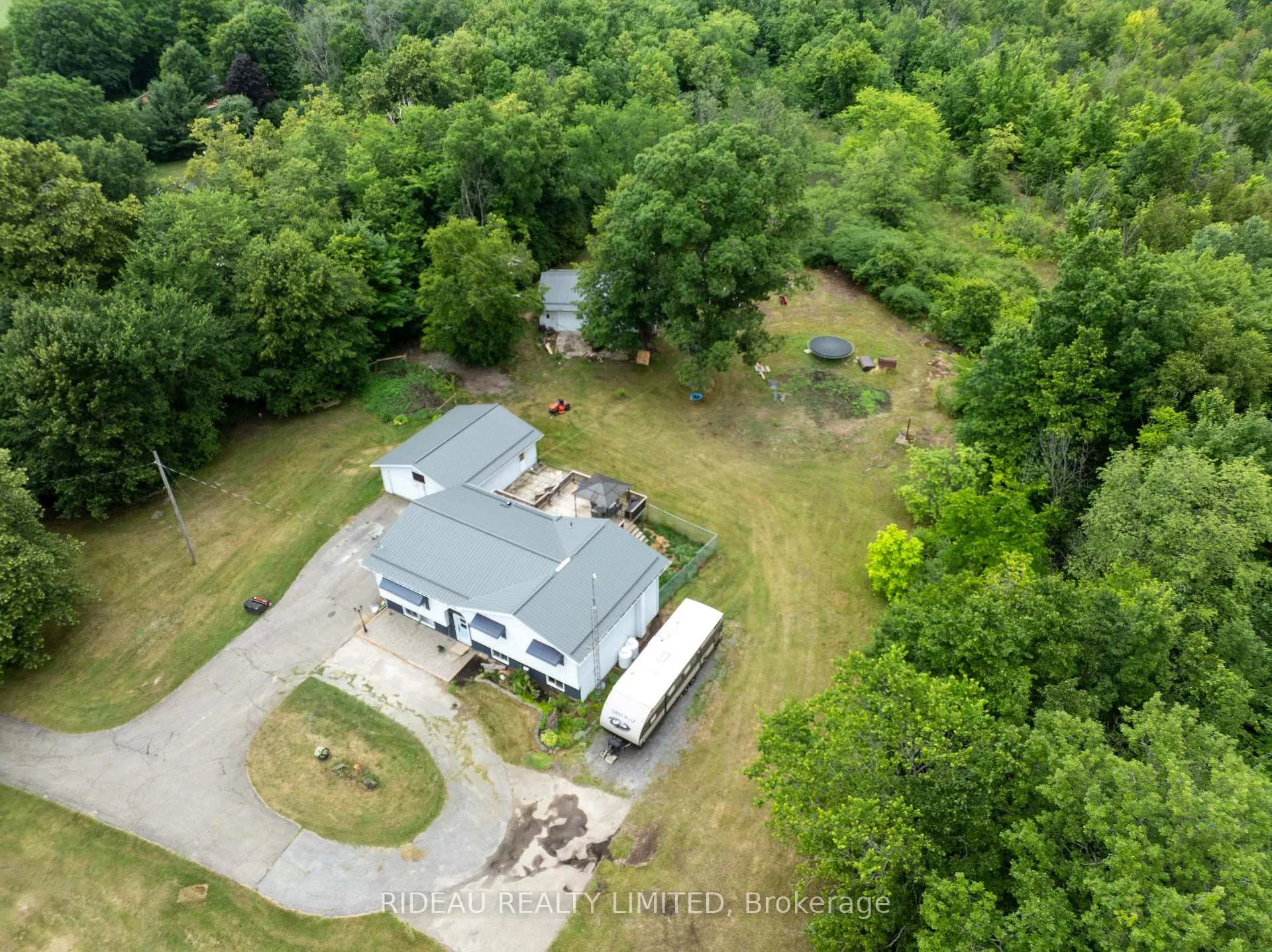 Photo 5 of 275A Bay Road, Rideau Lakes, Rideau Lakes (South Elmsley) Twp — HOMEH