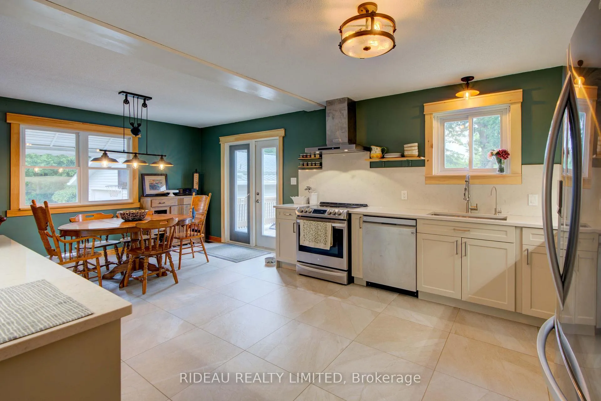 Photo 18 of 275A Bay Road, Rideau Lakes, Rideau Lakes (South Elmsley) Twp — HOMEH