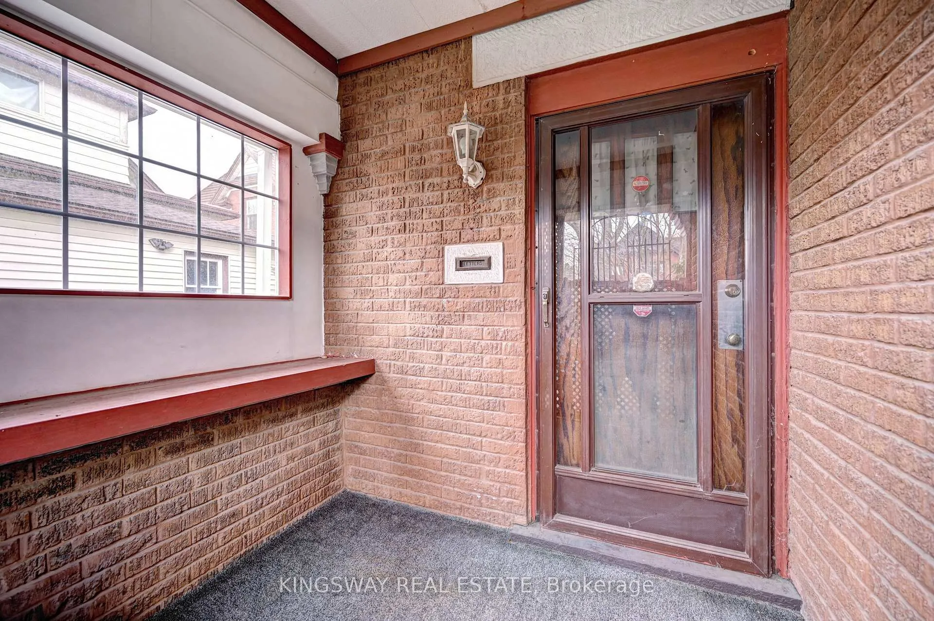 Photo 2 of 362 Duke Street W, Kitchener, Uptown Waterloo/North Ward — HOMEH