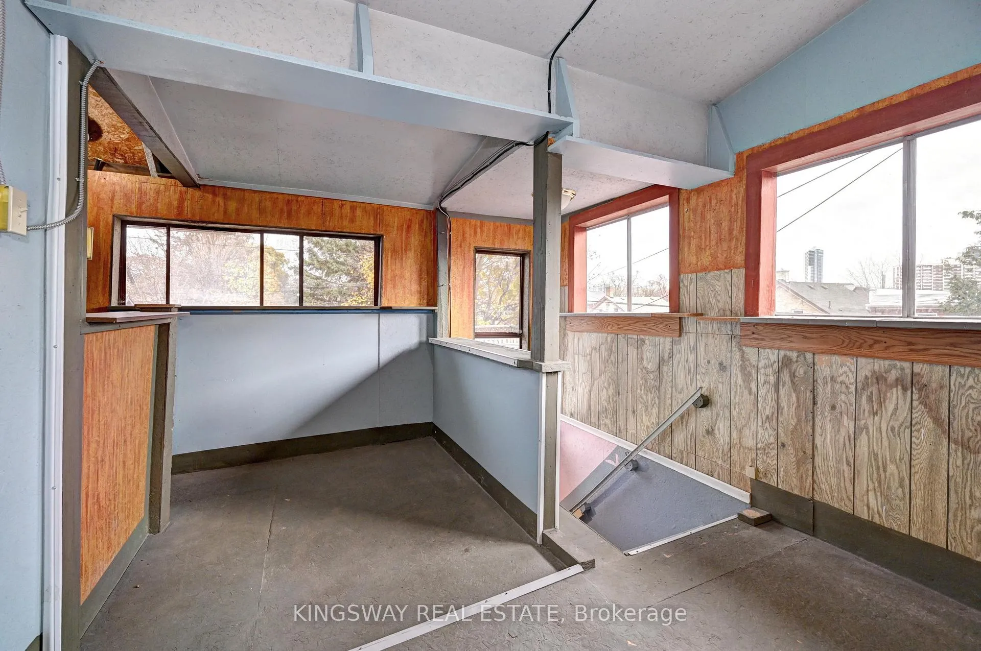 Photo 19 of 362 Duke Street W, Kitchener, Uptown Waterloo/North Ward — HOMEH