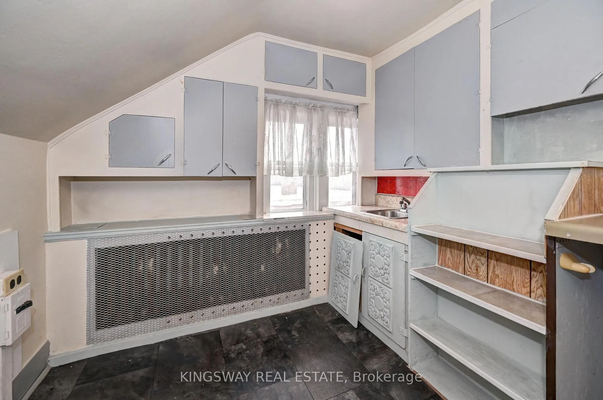 Photo 23 of 362 Duke Street W, Kitchener, Uptown Waterloo/North Ward — HOMEH