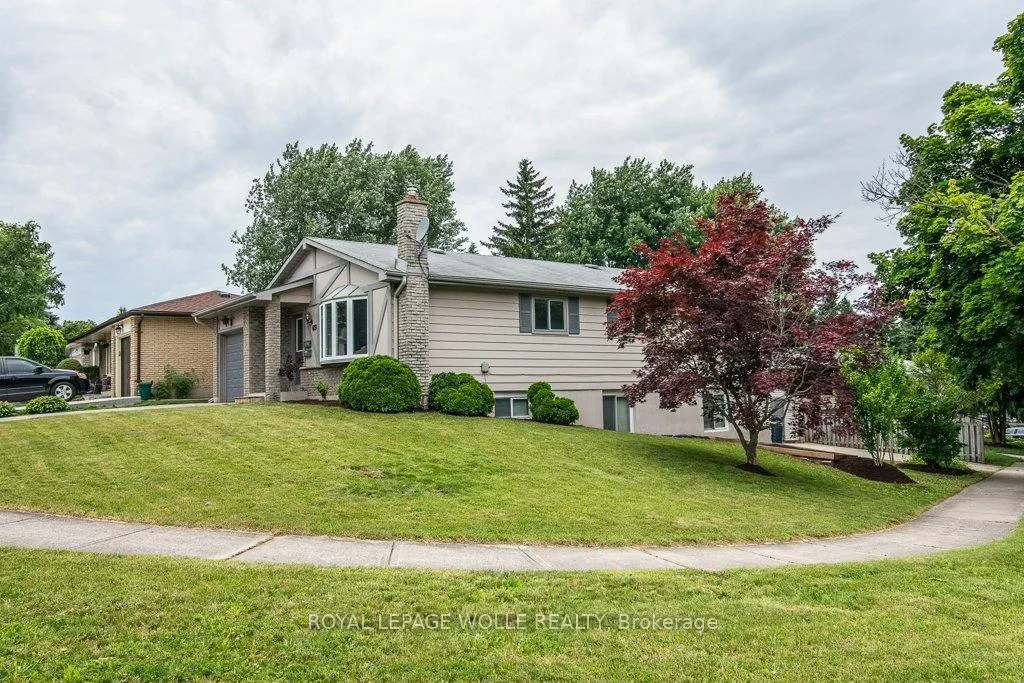 Photo 3 of 69 Glen Park Crescent, Kitchener — HOMEH