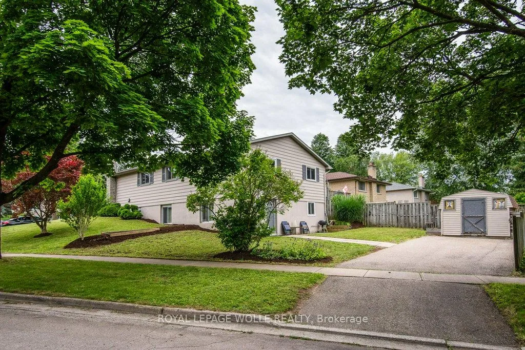 Photo 4 of 69 Glen Park Crescent, Kitchener — HOMEH