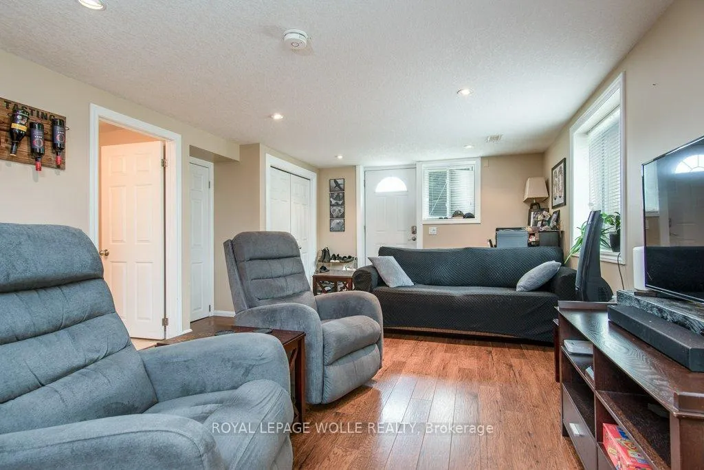 Photo 36 of 69 Glen Park Crescent, Kitchener — HOMEH