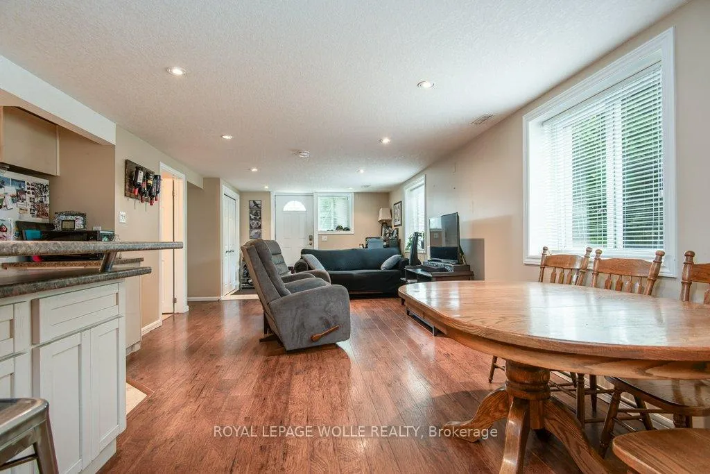Photo 40 of 69 Glen Park Crescent, Kitchener — HOMEH