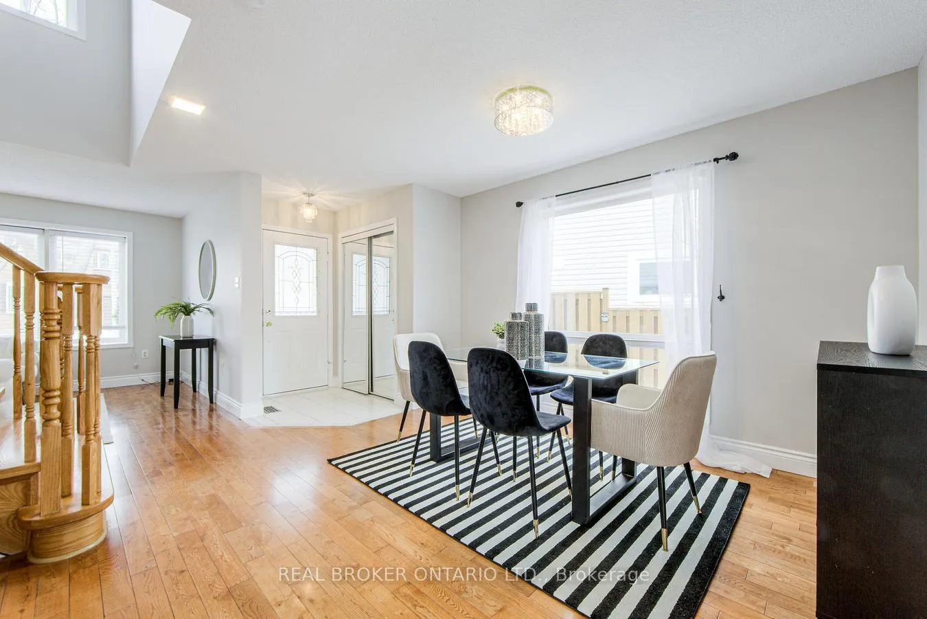 Photo 5 of 5142 Bunton Crescent, Burlington, Orchard — HOMEH