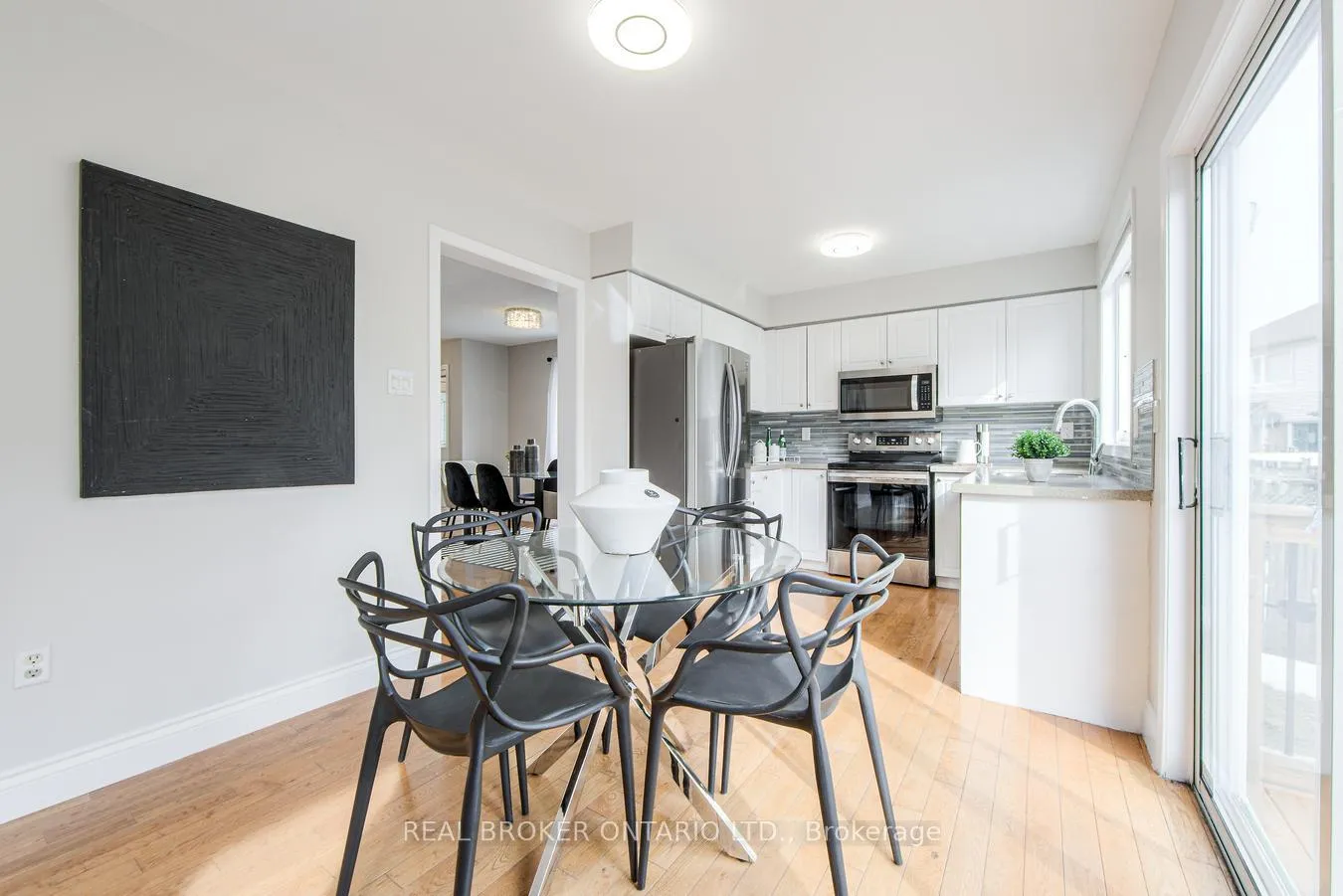 Photo 9 of 5142 Bunton Crescent, Burlington, Orchard — HOMEH