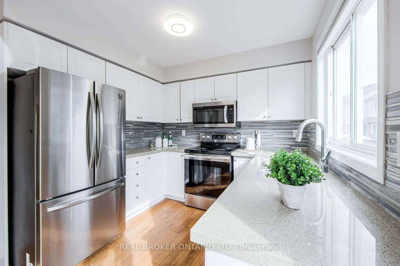 Photo 10 of 5142 Bunton Crescent, Burlington, Orchard — HOMEH