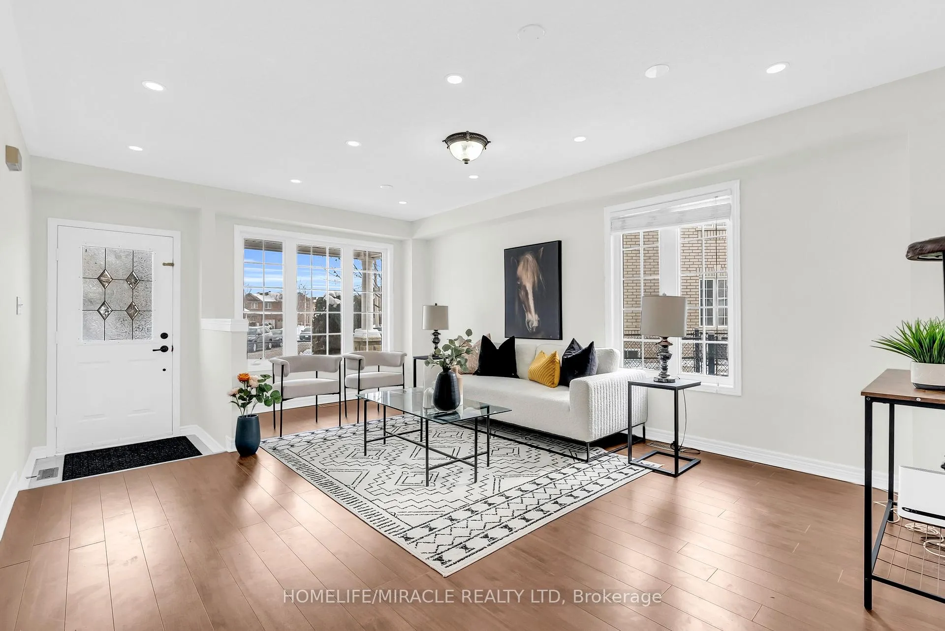 Photo 5 of 76 Starhill Crescent, Brampton, Sandringham-Wellington — HOMEH