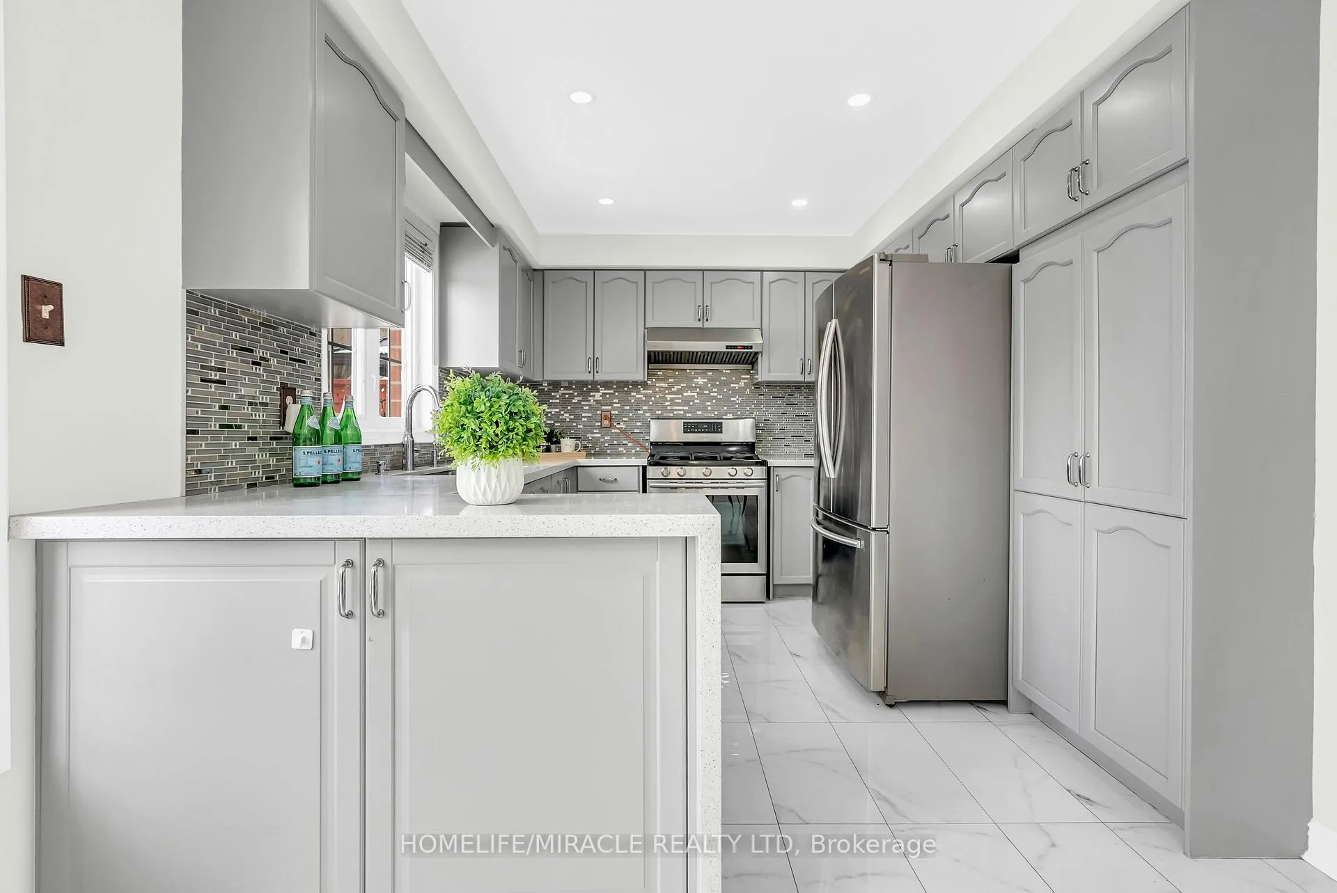 Photo 10 of 76 Starhill Crescent, Brampton, Sandringham-Wellington — HOMEH