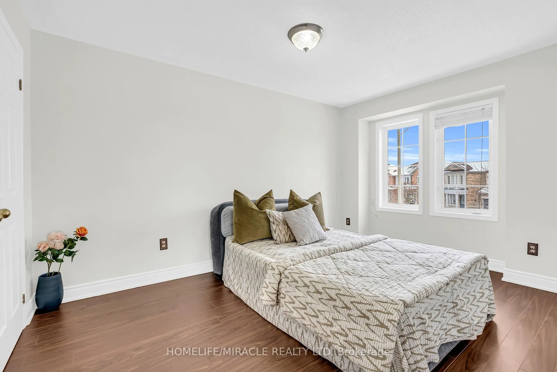 Photo 27 of 76 Starhill Crescent, Brampton, Sandringham-Wellington — HOMEH
