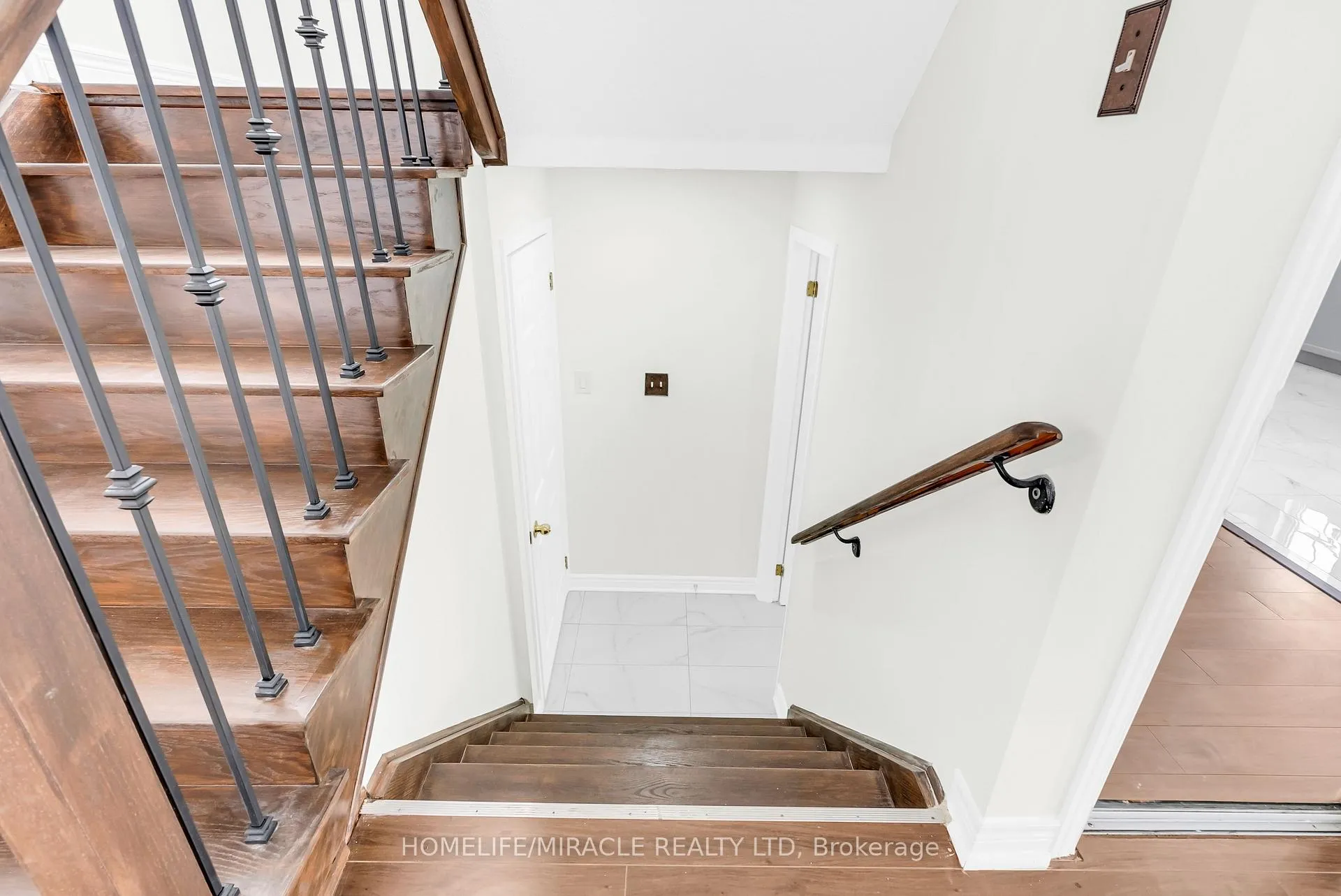 Photo 34 of 76 Starhill Crescent, Brampton, Sandringham-Wellington — HOMEH