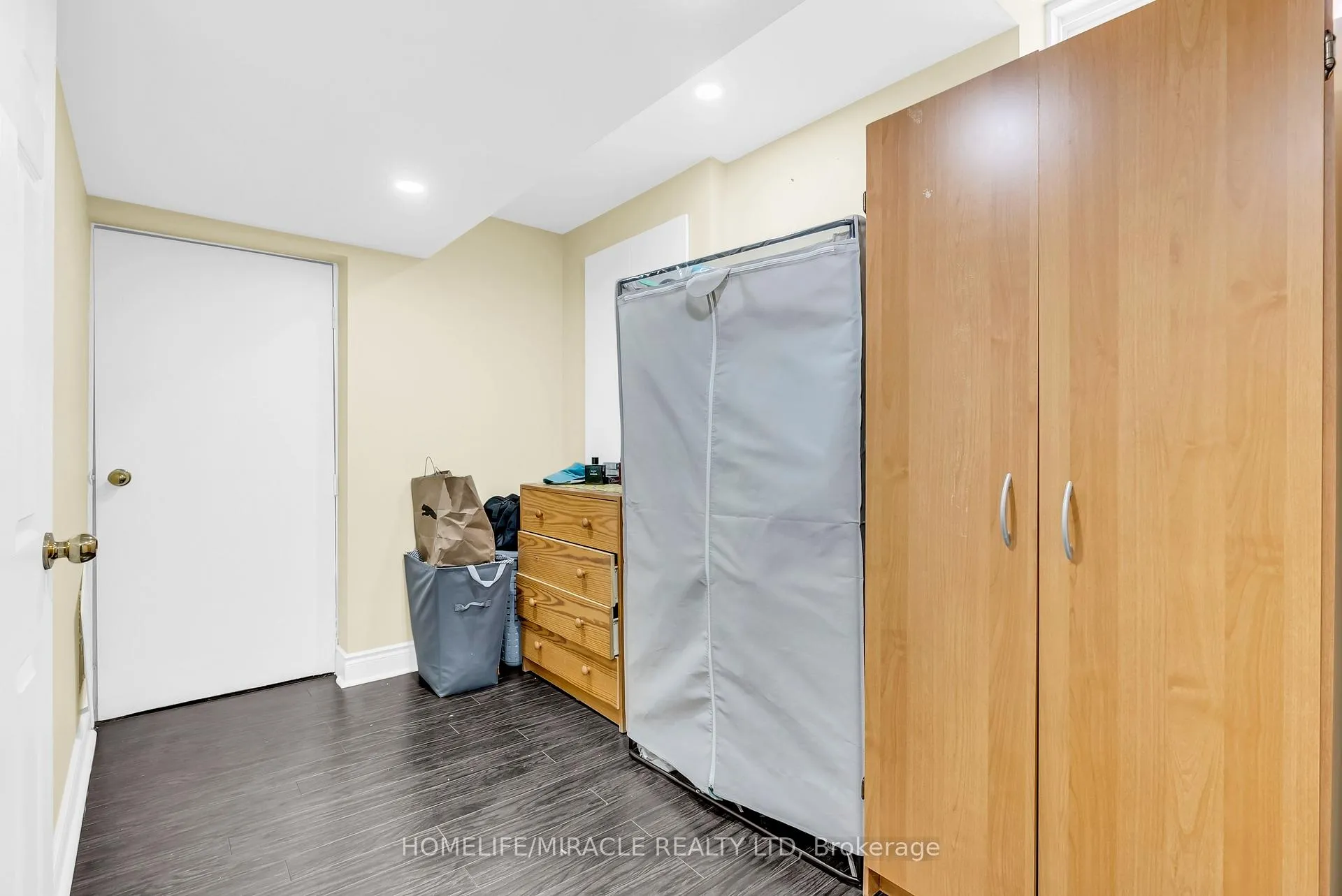 Photo 41 of 76 Starhill Crescent, Brampton, Sandringham-Wellington — HOMEH