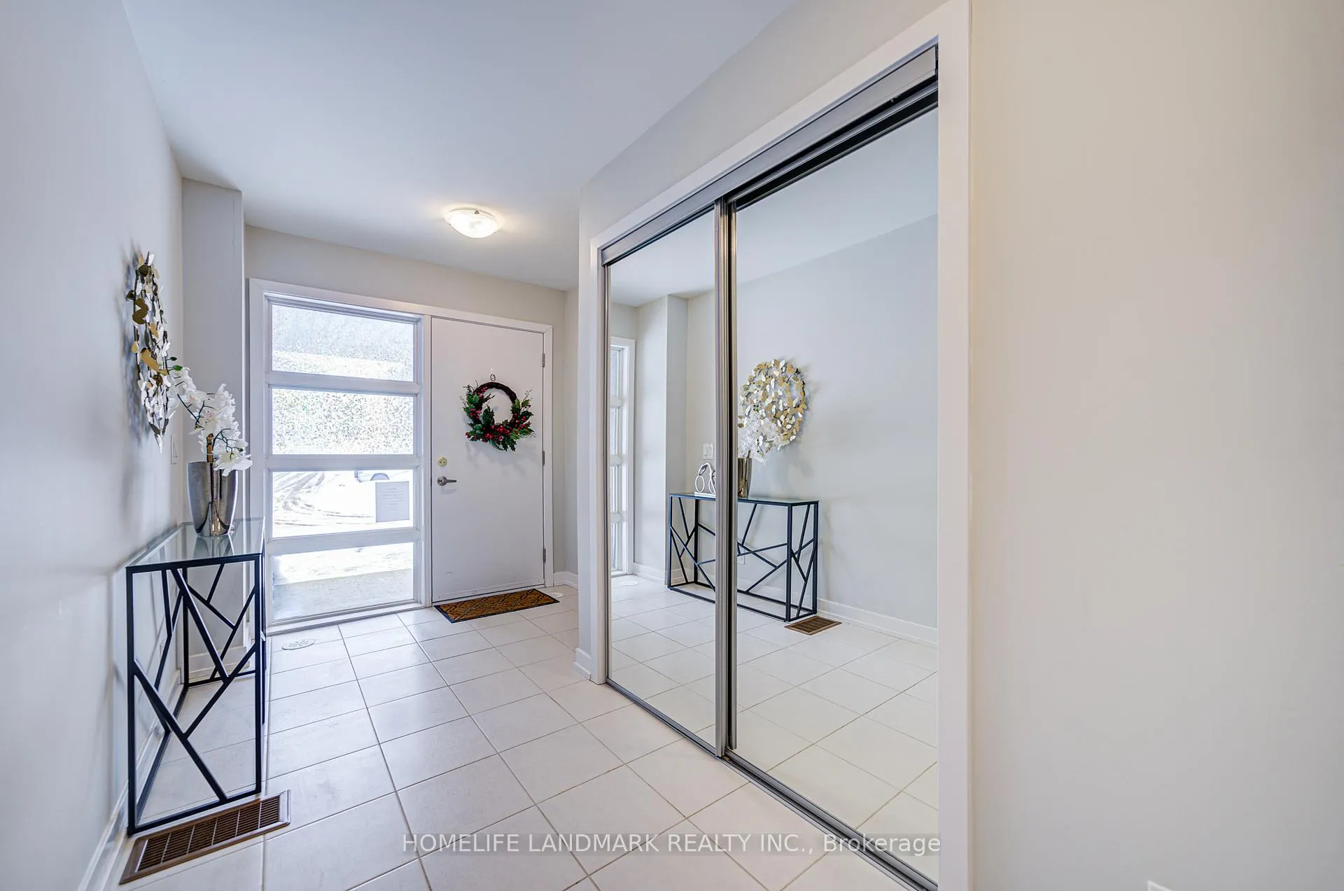 Photo 4 of 33 Schmidt Lane, Markham, Angus Glen — HOMEH