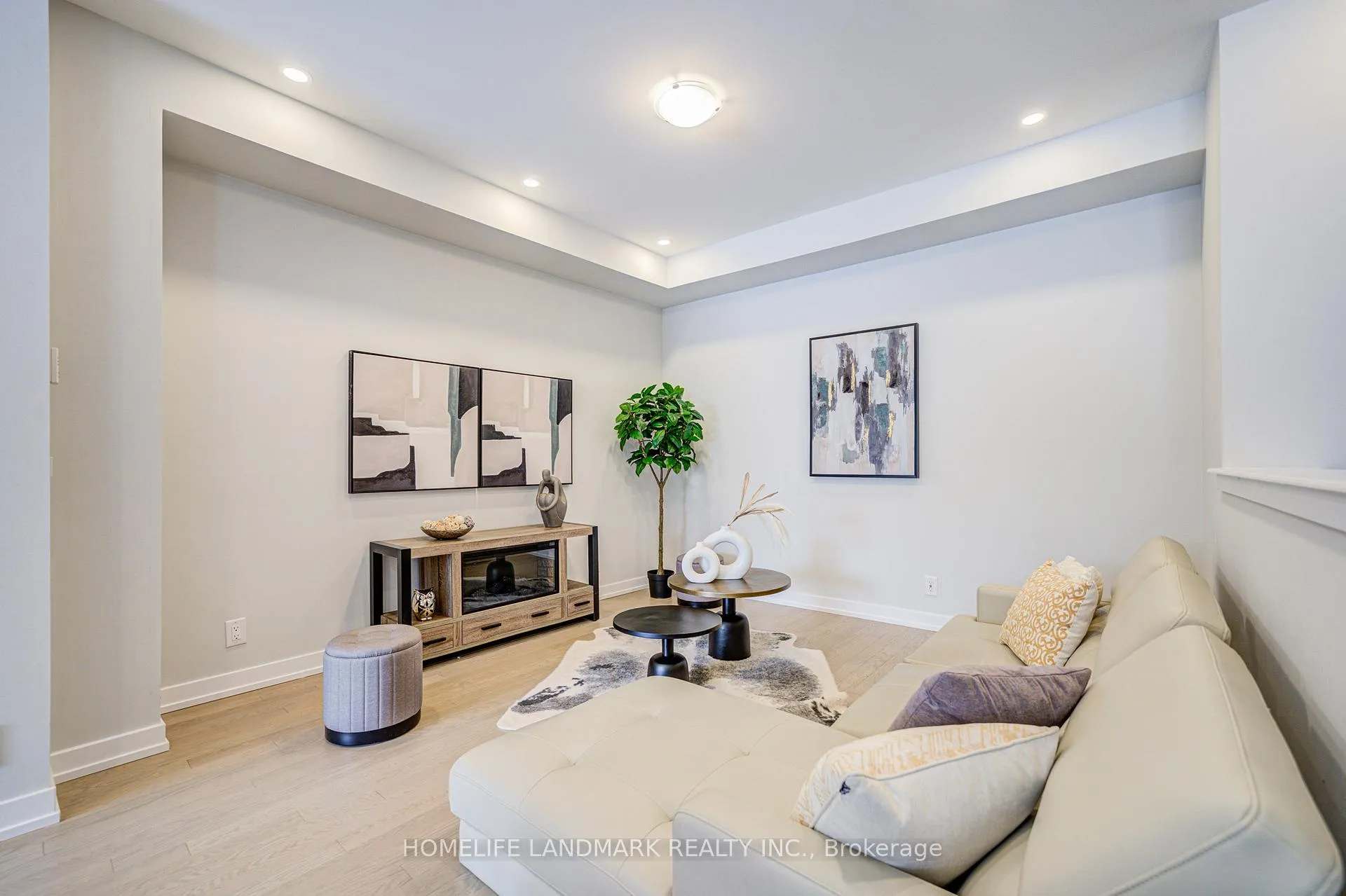 Photo 10 of 33 Schmidt Lane, Markham, Angus Glen — HOMEH