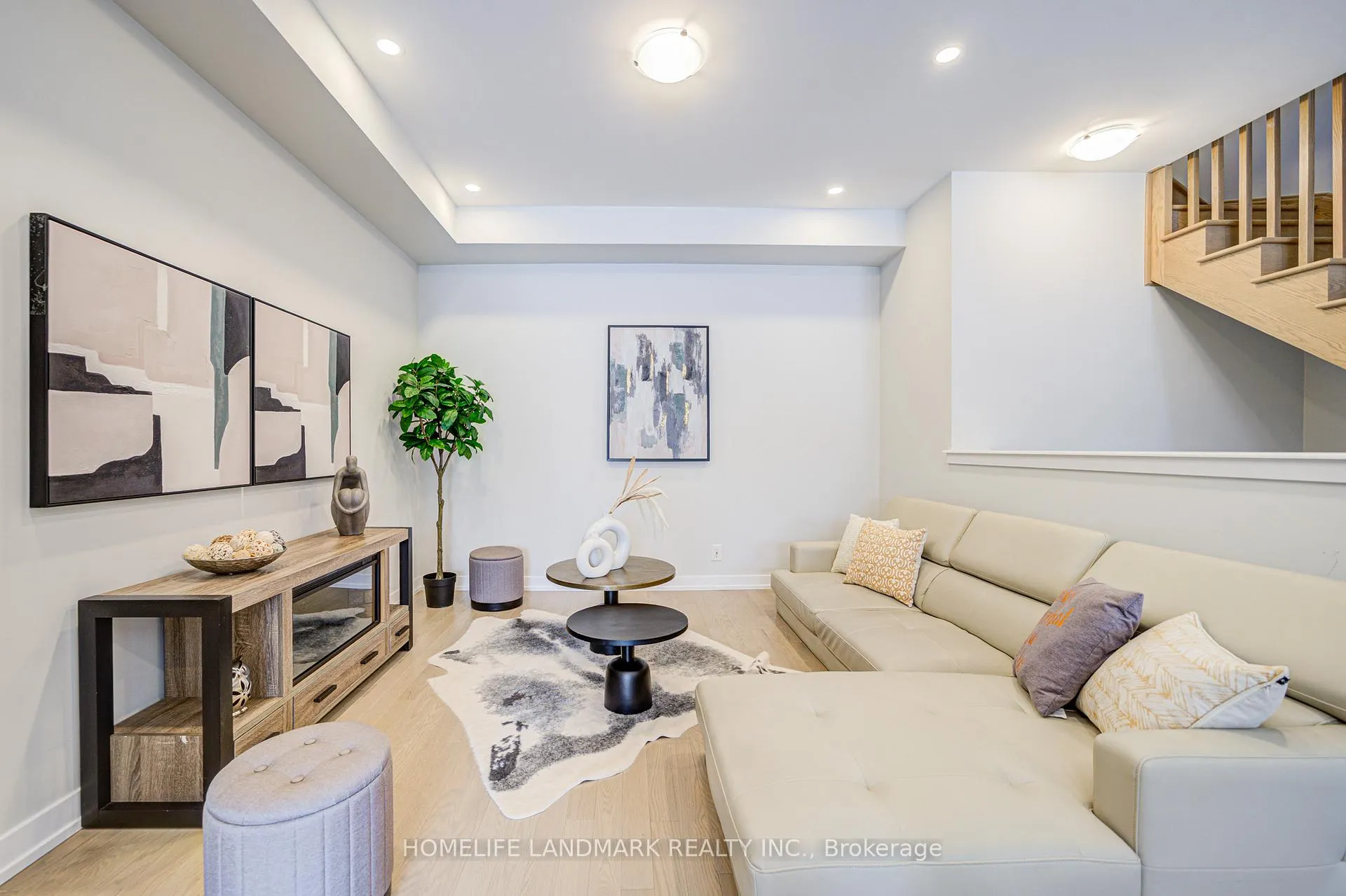 Photo 11 of 33 Schmidt Lane, Markham, Angus Glen — HOMEH