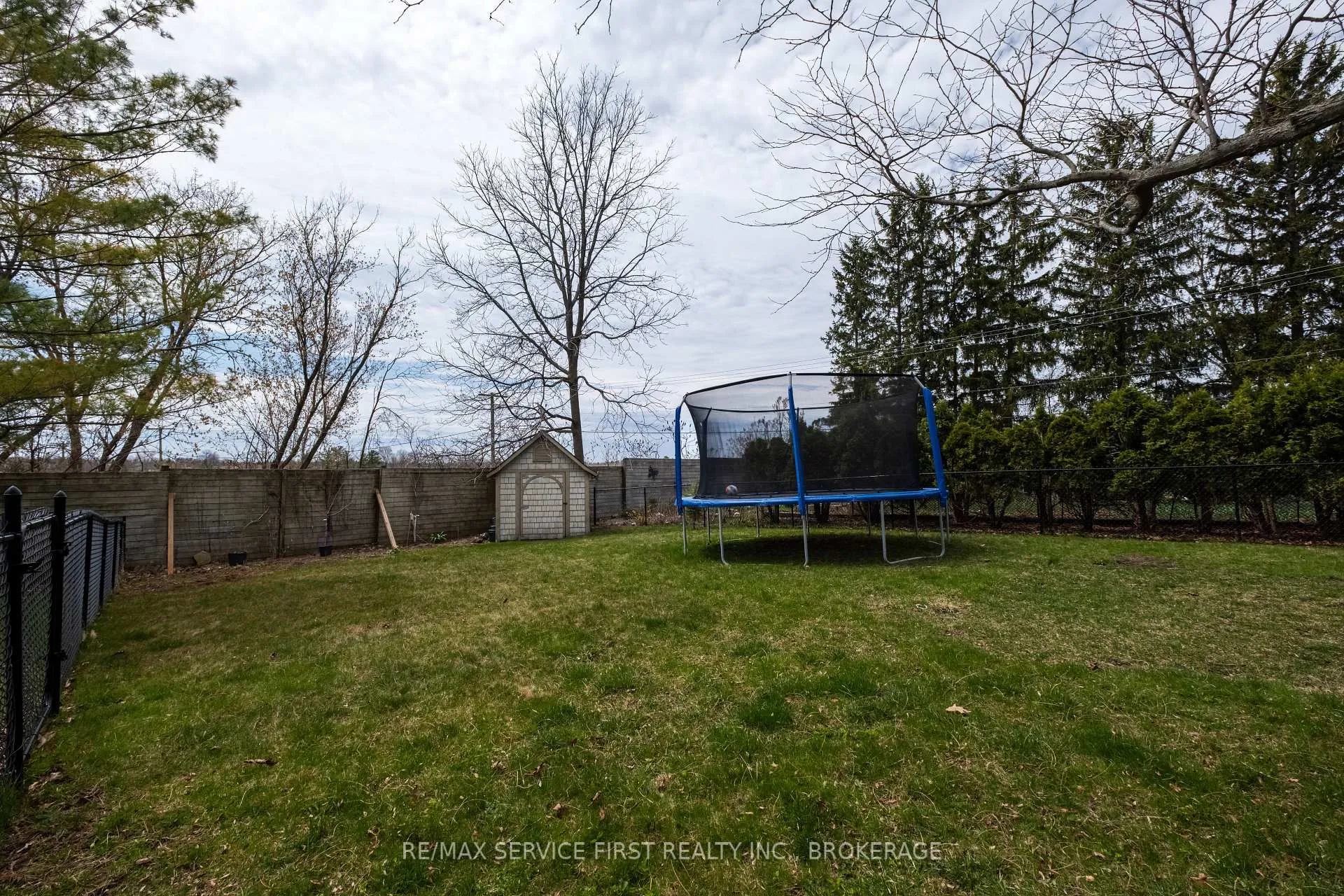 Photo 6 of 531 Forest Hill Drive E, Kingston, South of Taylor-Kidd Blvd — HOMEH