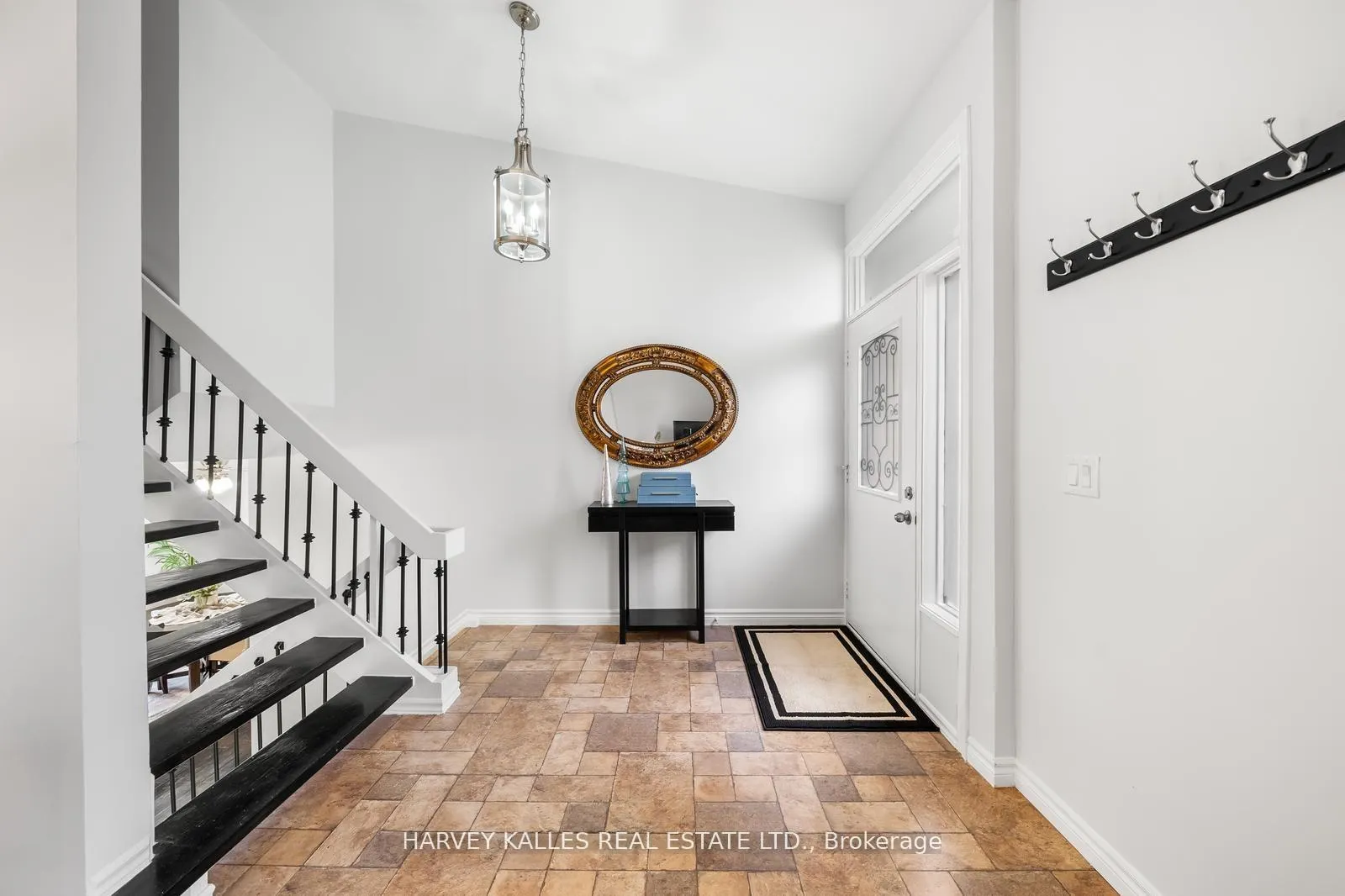 Photo 3 of 38 Follett Court, Ajax, South East — HOMEH