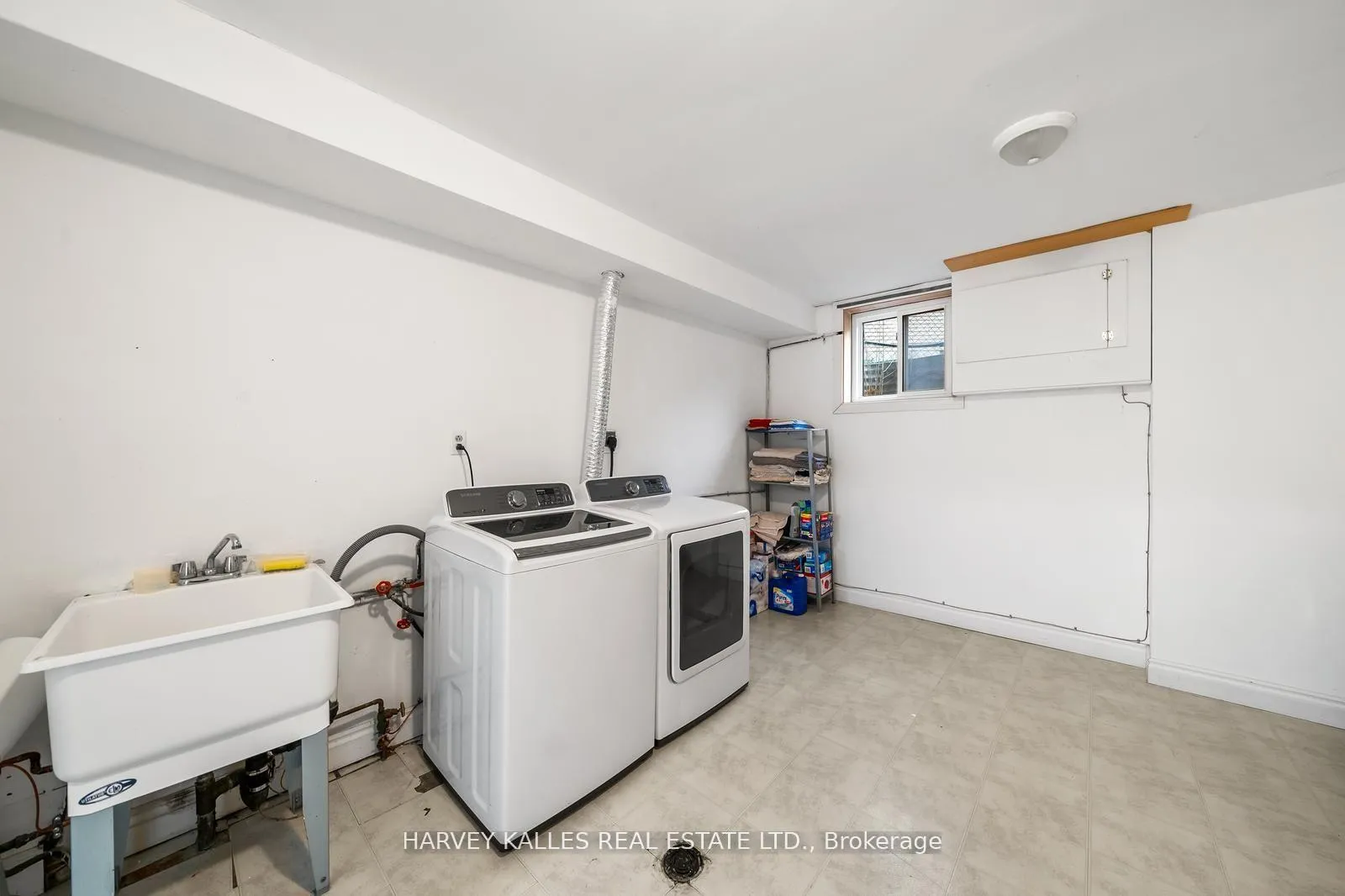Photo 25 of 38 Follett Court, Ajax, South East — HOMEH