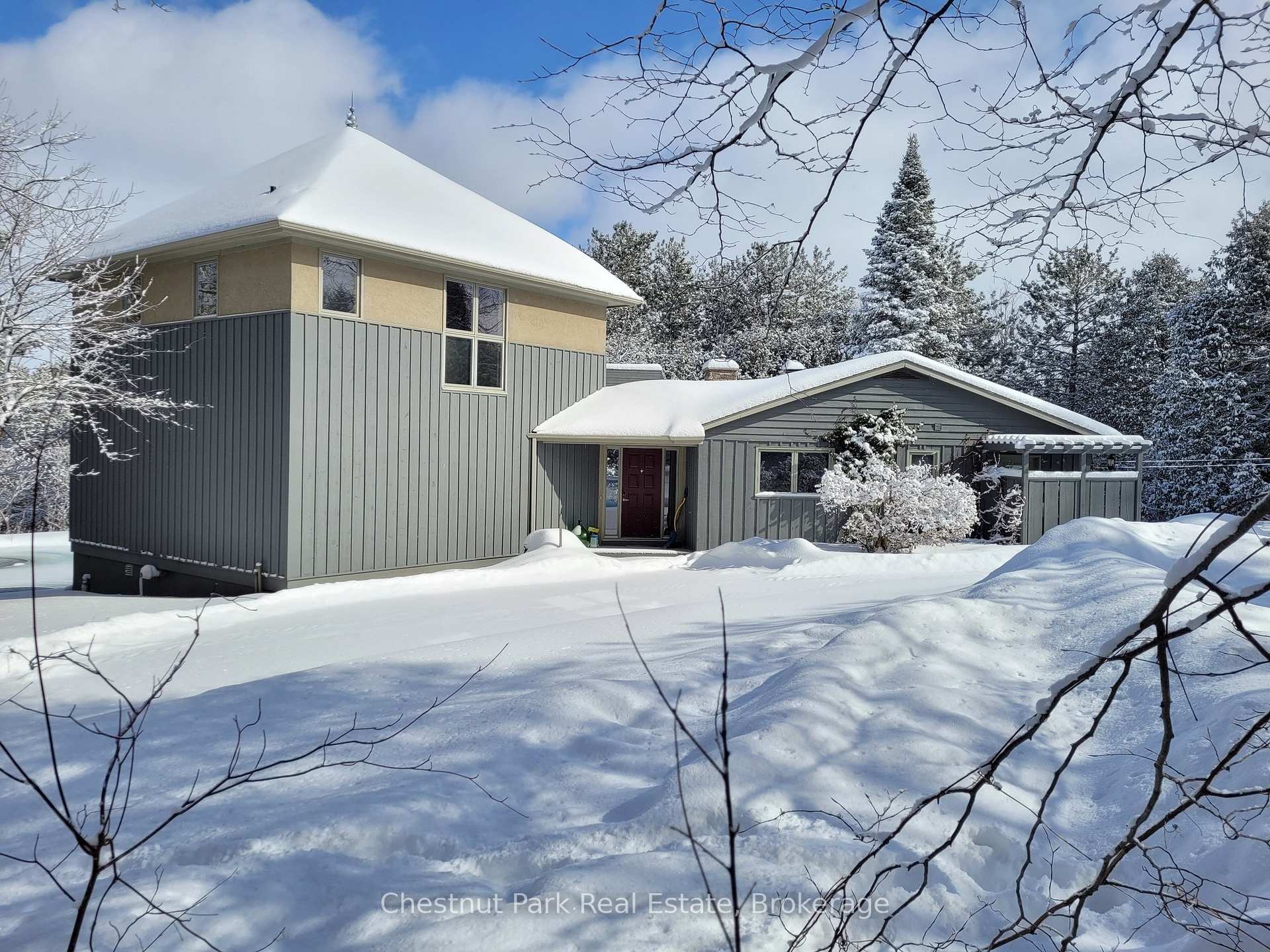 Front of 8444 21/22 Nottawasaga Side Road