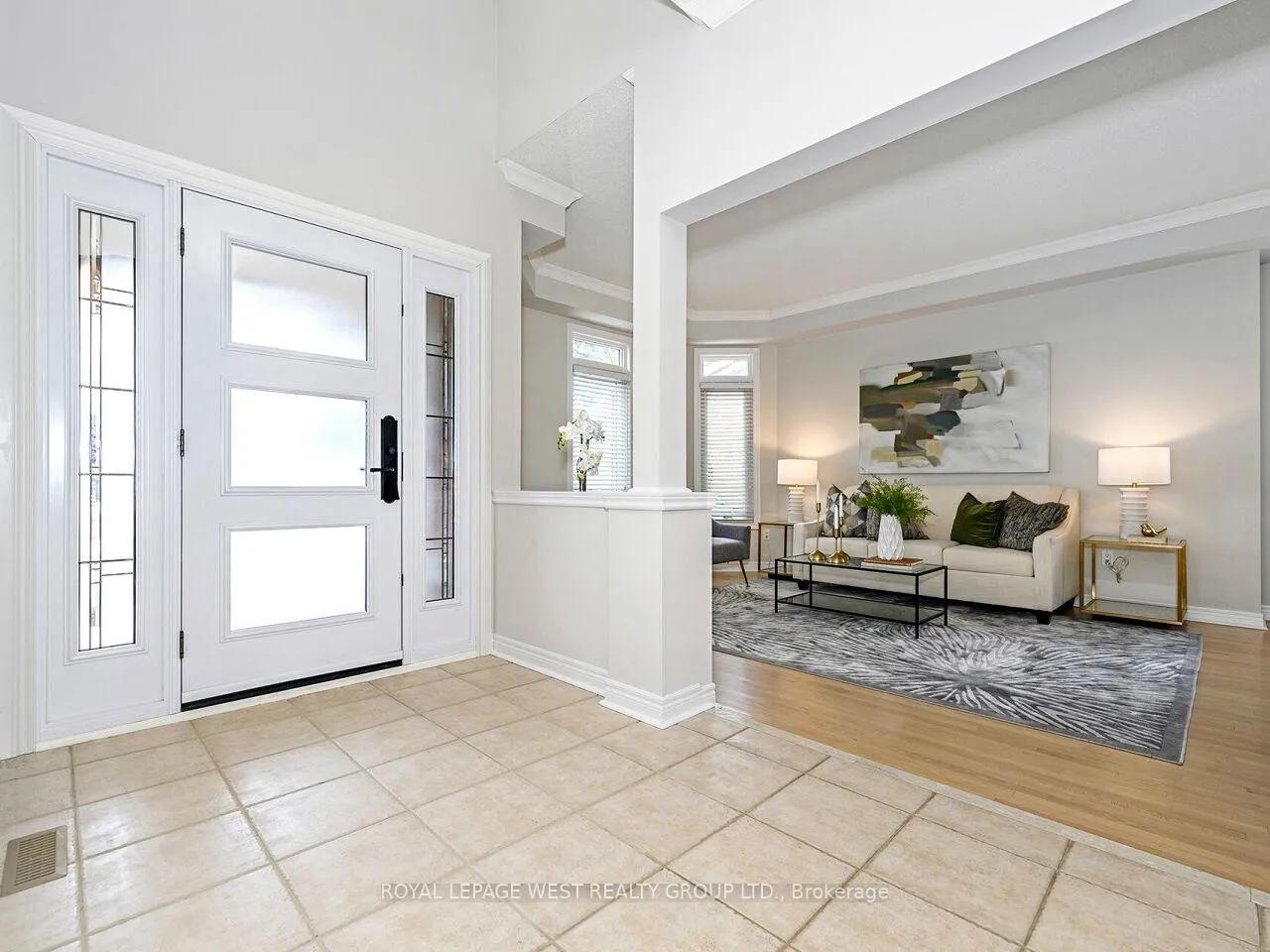 Photo 2 of 7 Vantagebrook Court, Caledon, Bolton North — HOMEH