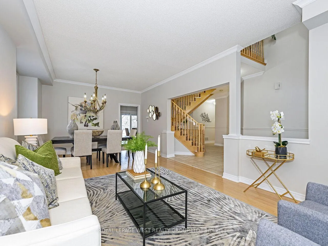 Photo 5 of 7 Vantagebrook Court, Caledon, Bolton North — HOMEH