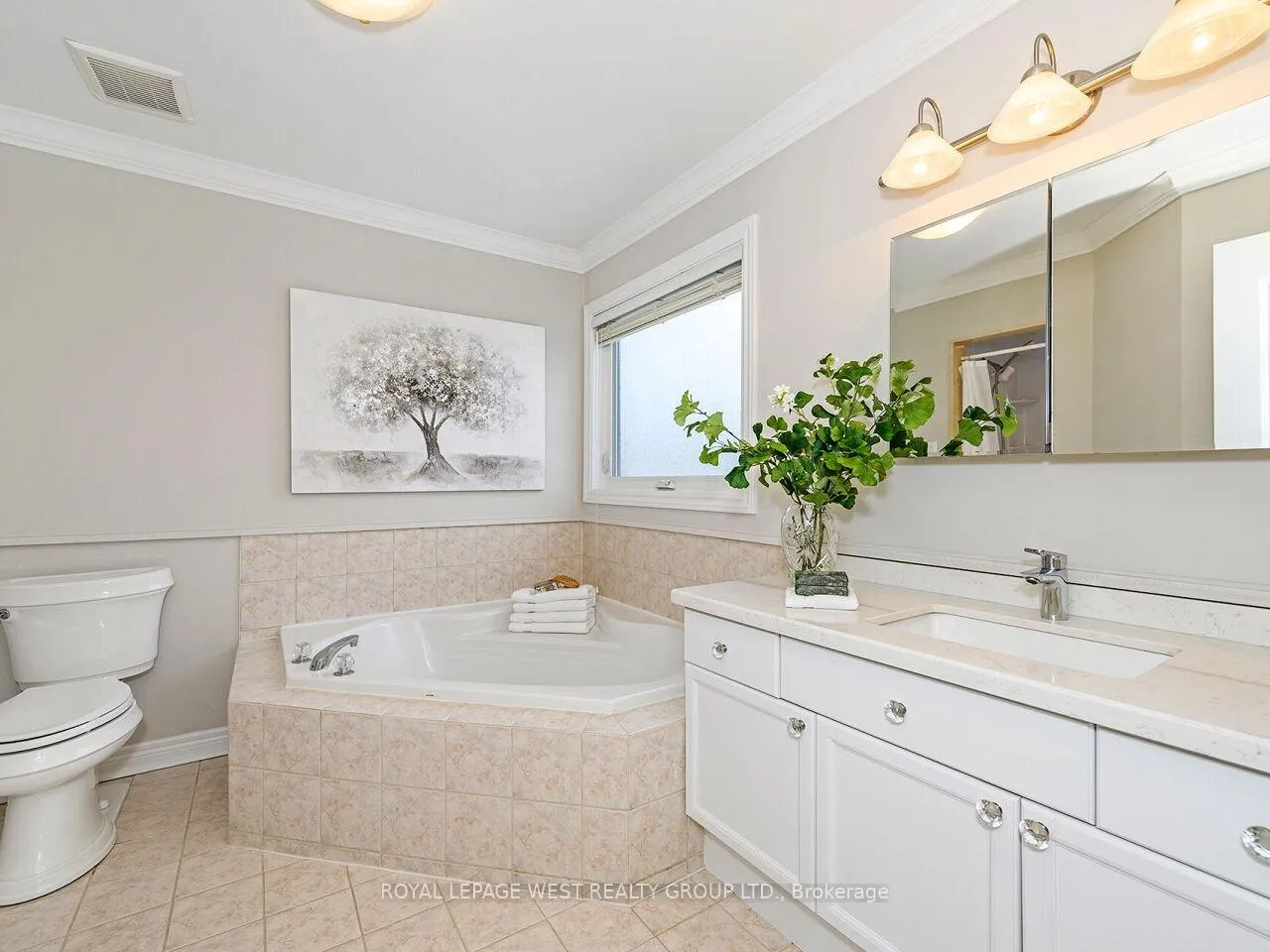 Photo 19 of 7 Vantagebrook Court, Caledon, Bolton North — HOMEH