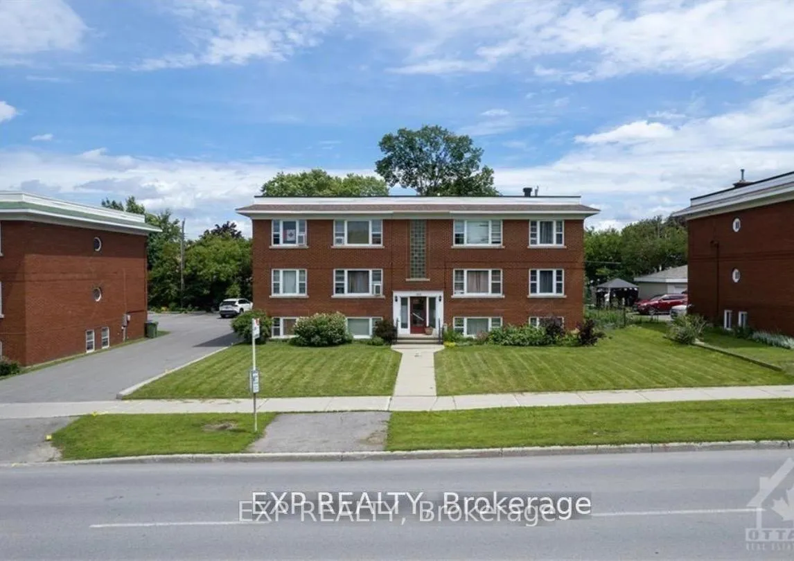 Photo 1 of 879 Kirkwood Avenue, Ottawa, Carlington — HOMEH