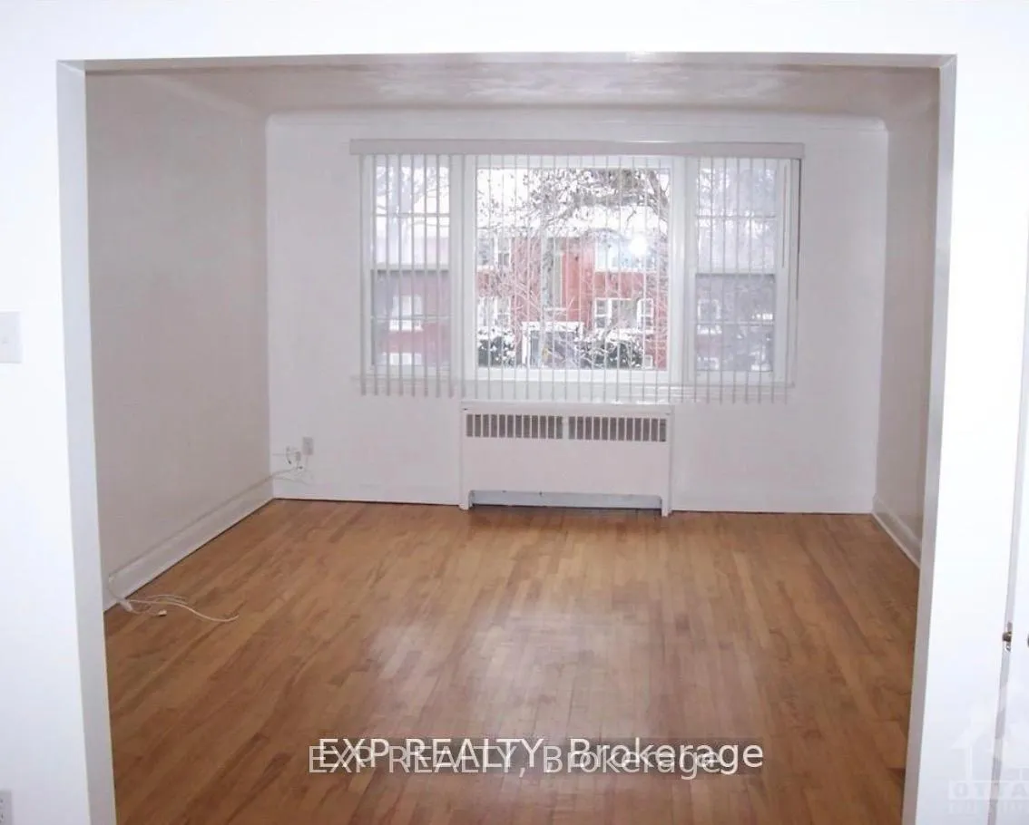 Photo 2 of 879 Kirkwood Avenue, Ottawa, Carlington — HOMEH