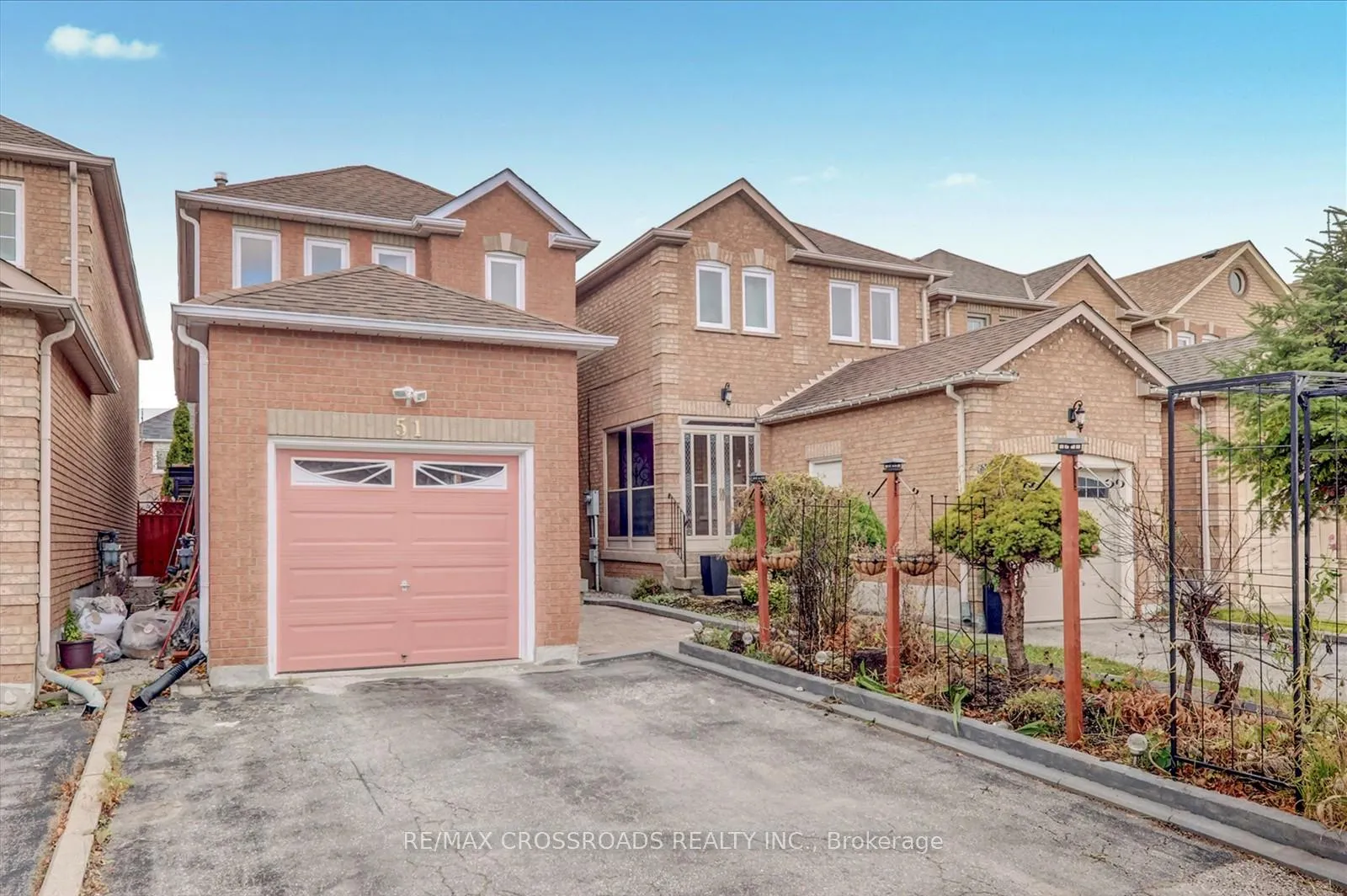 Photo 2 of 51 Clarion Crescent, Markham, Middlefield — HOMEH