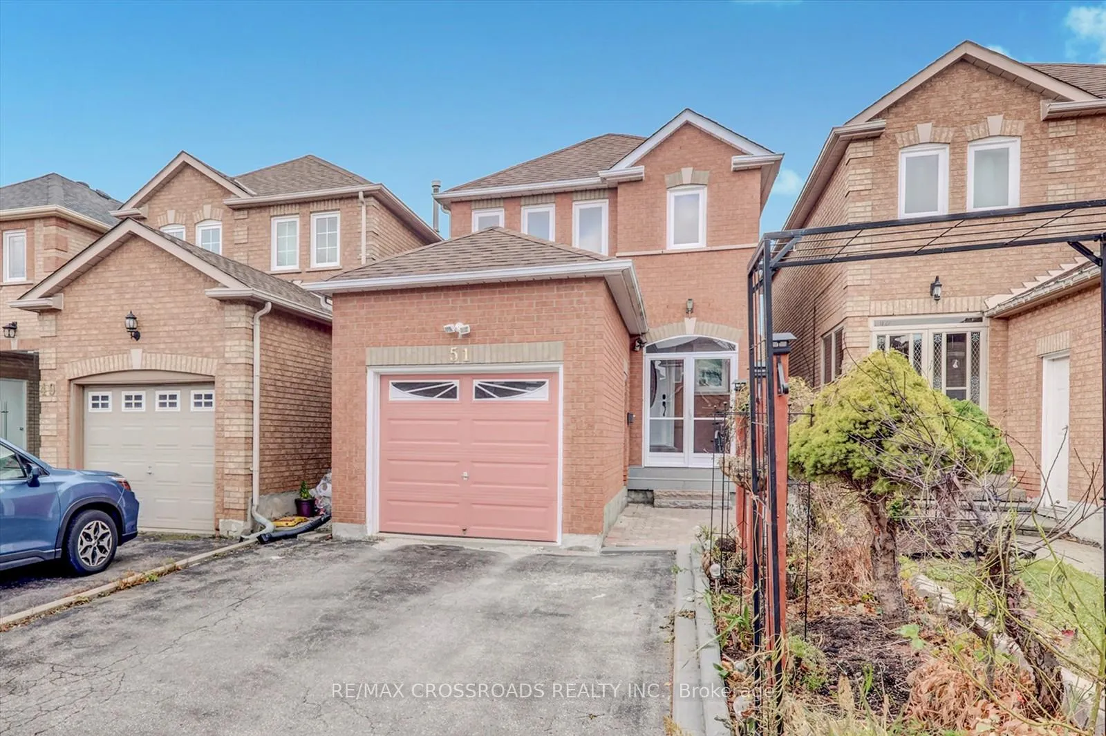 Photo 3 of 51 Clarion Crescent, Markham, Middlefield — HOMEH