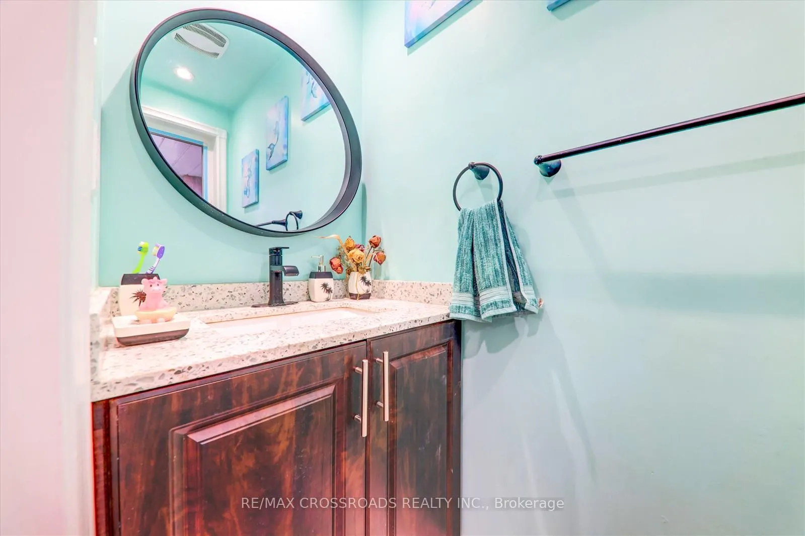 Photo 10 of 51 Clarion Crescent, Markham, Middlefield — HOMEH