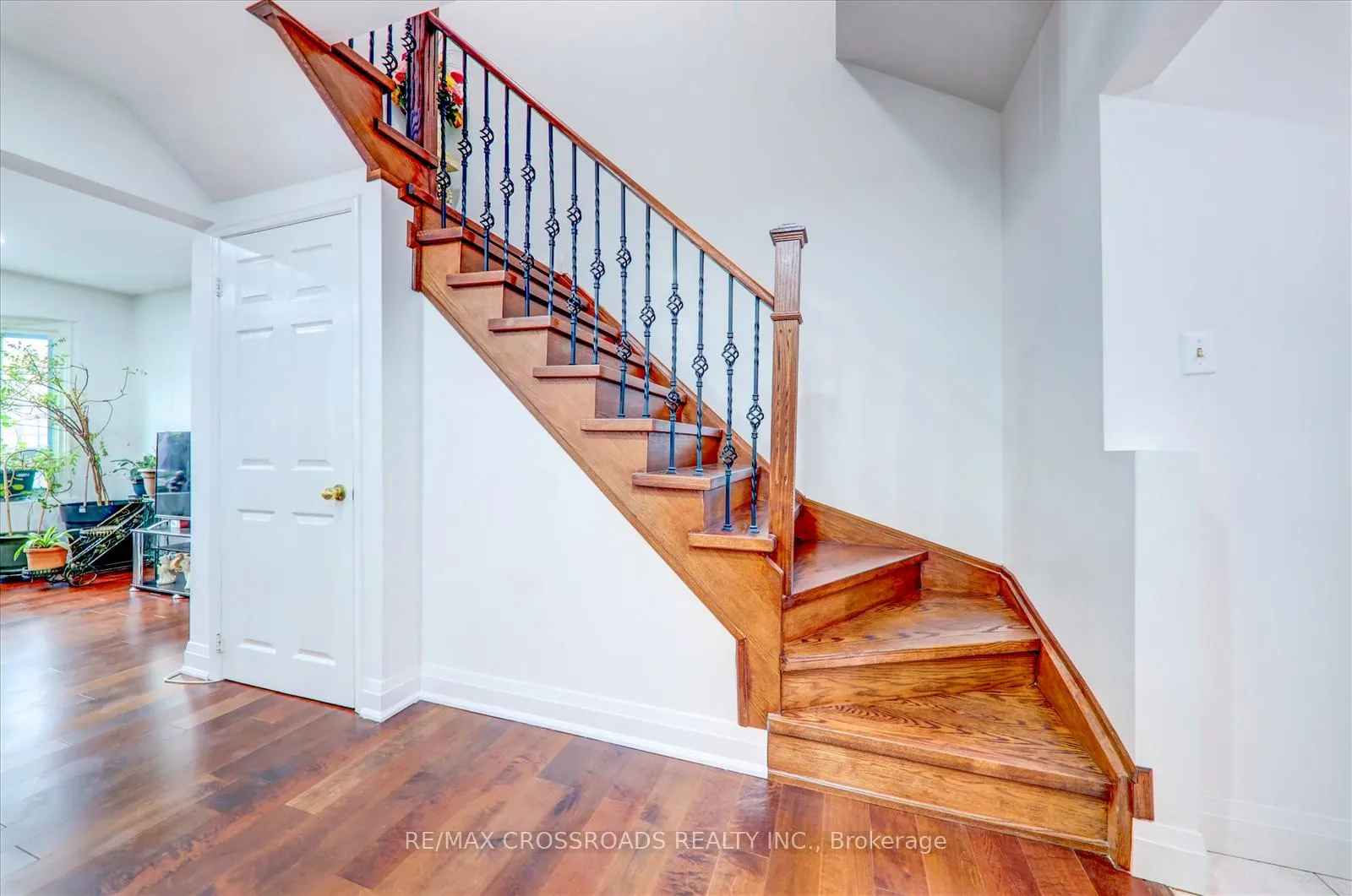 Photo 17 of 51 Clarion Crescent, Markham, Middlefield — HOMEH