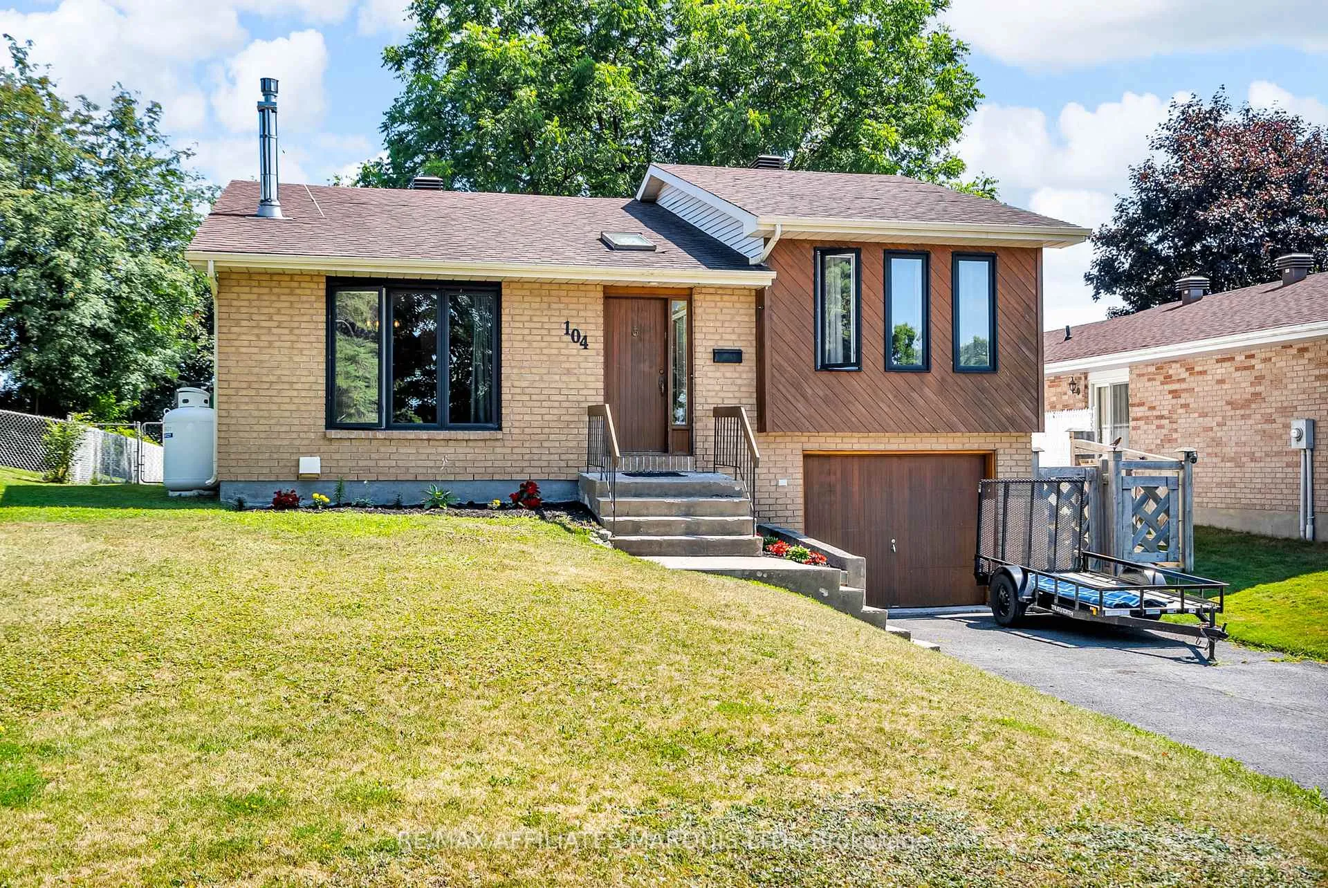 Photo 1 of 104 Markell Crescent, Cornwall — HOMEH