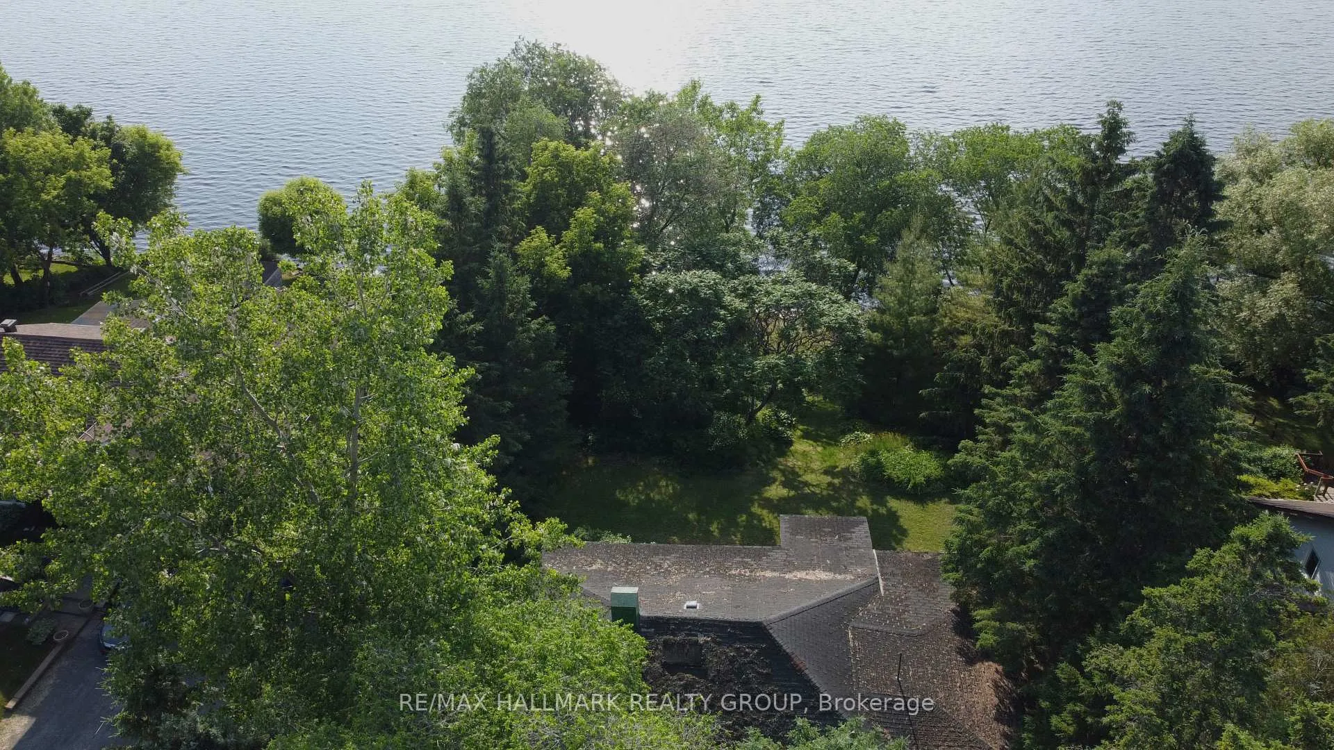 Photo 3 of 852 Lalonde Road, Champlain, L'Orignal — HOMEH