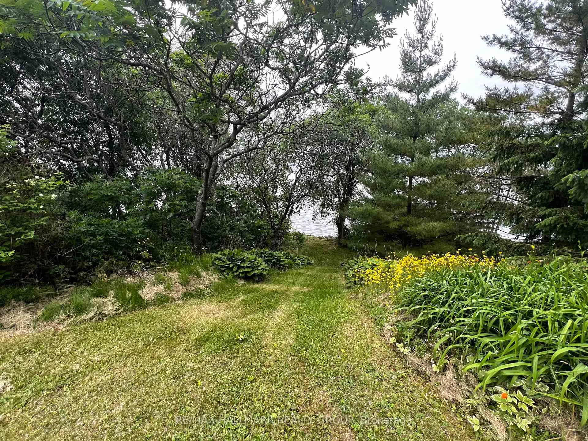 Photo 4 of 852 Lalonde Road, Champlain, L'Orignal — HOMEH