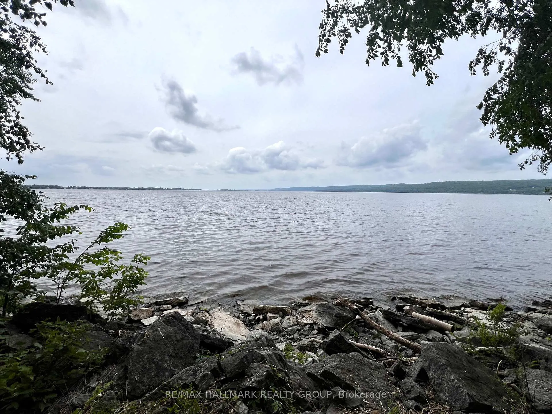 Photo 7 of 852 Lalonde Road, Champlain, L'Orignal — HOMEH