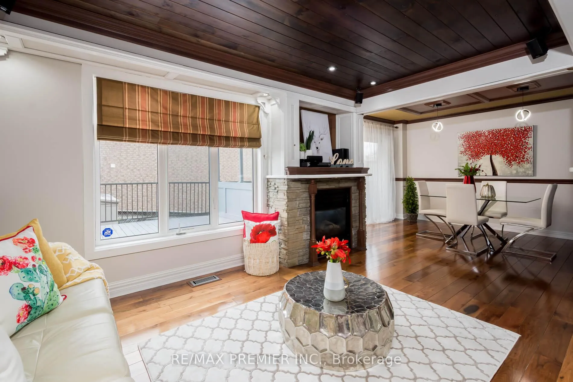 Photo 9 of 348 Royalpark Way, Vaughan, Elder Mills — HOMEH