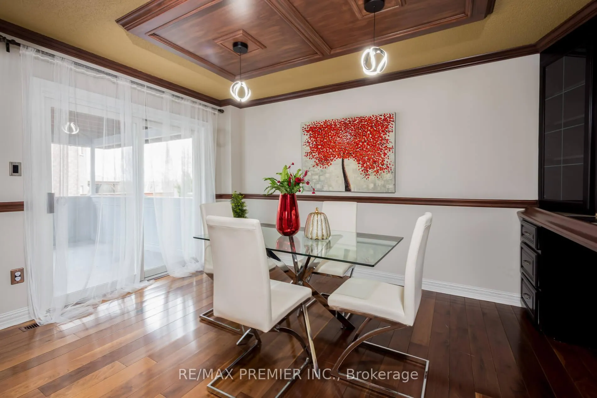 Photo 10 of 348 Royalpark Way, Vaughan, Elder Mills — HOMEH