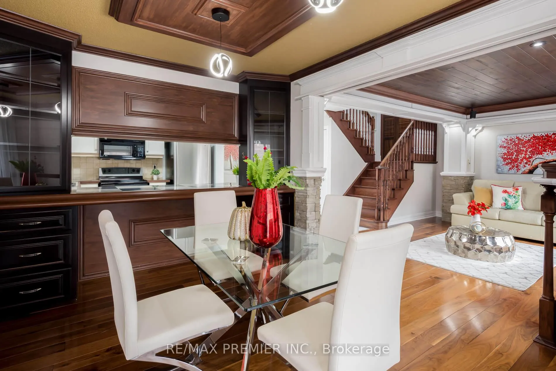 Photo 11 of 348 Royalpark Way, Vaughan, Elder Mills — HOMEH