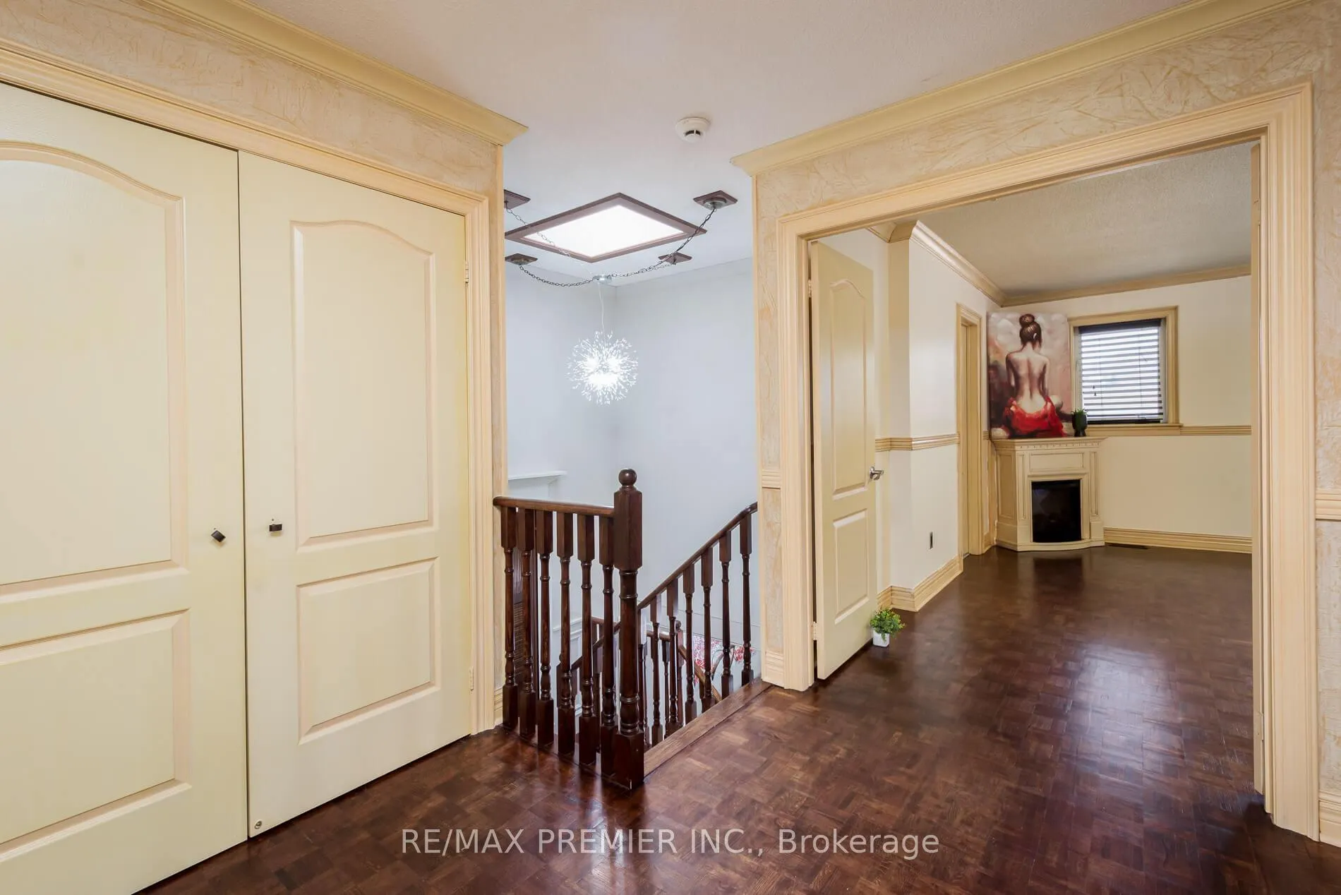 Photo 17 of 348 Royalpark Way, Vaughan, Elder Mills — HOMEH