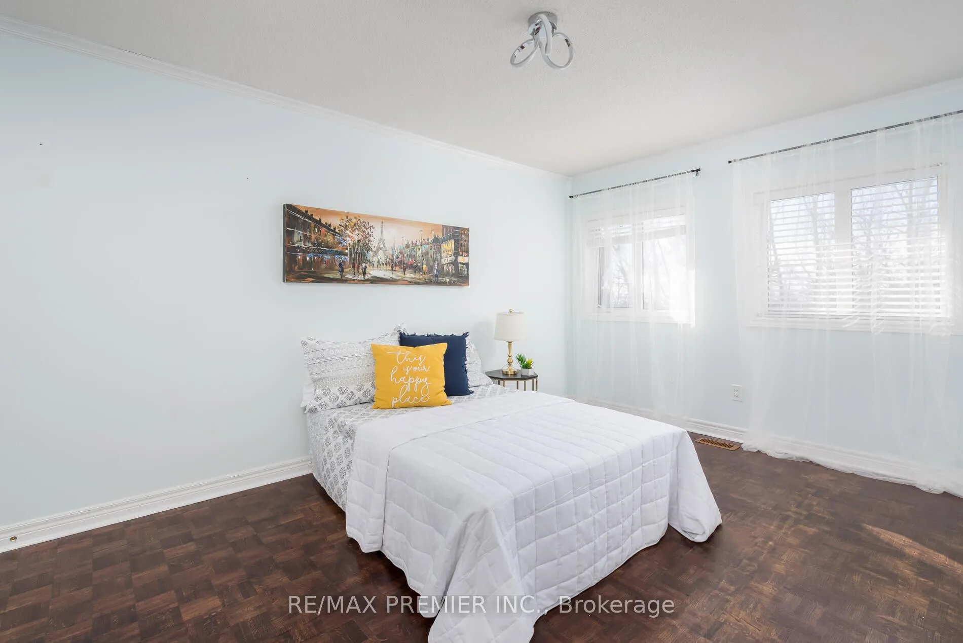 Photo 23 of 348 Royalpark Way, Vaughan, Elder Mills — HOMEH