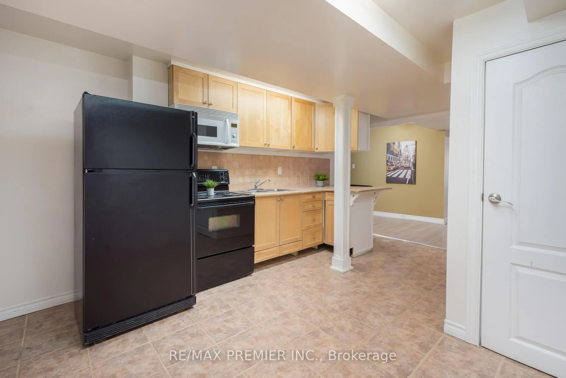 Photo 30 of 348 Royalpark Way, Vaughan, Elder Mills — HOMEH