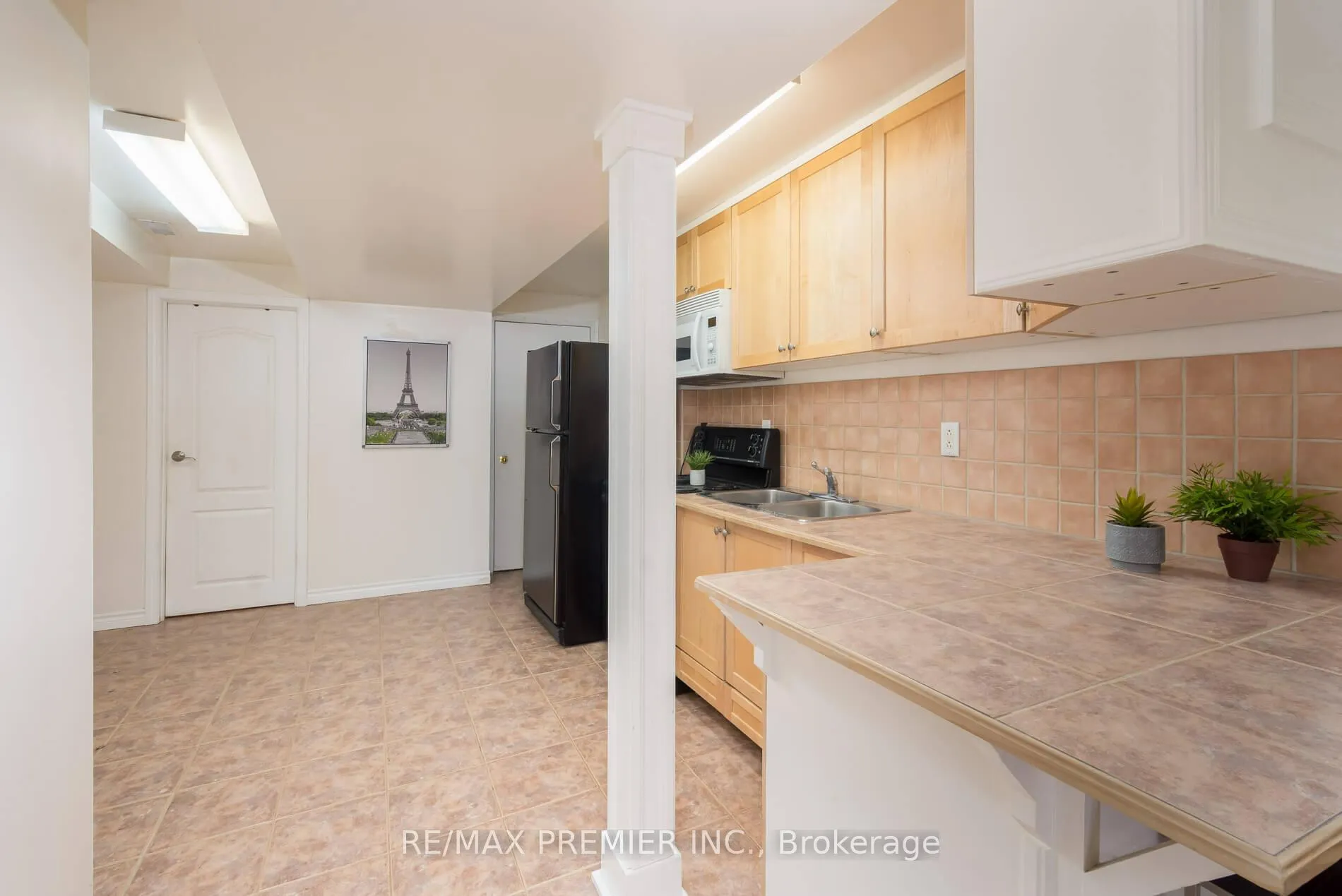 Photo 31 of 348 Royalpark Way, Vaughan, Elder Mills — HOMEH