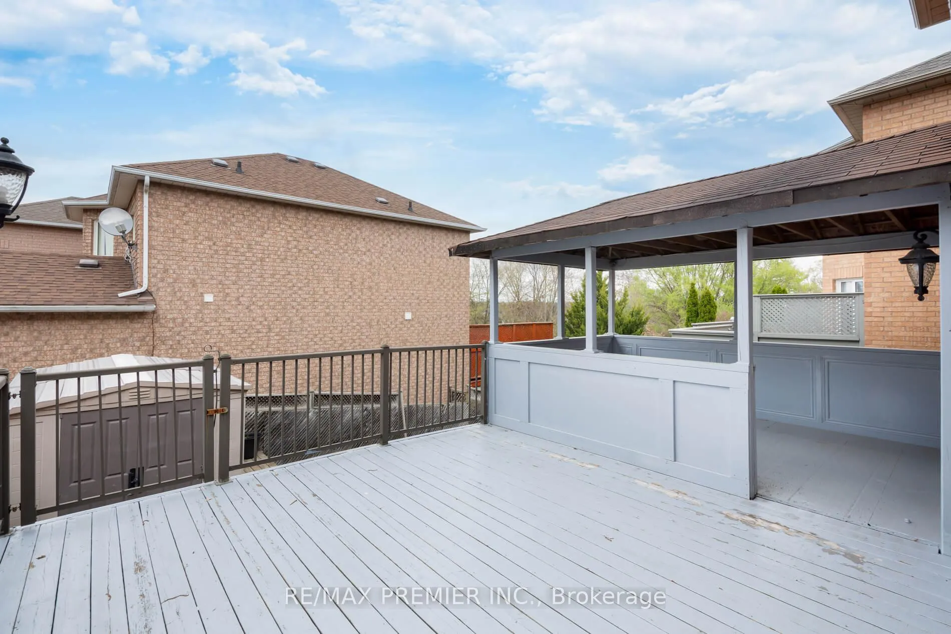 Photo 39 of 348 Royalpark Way, Vaughan, Elder Mills — HOMEH